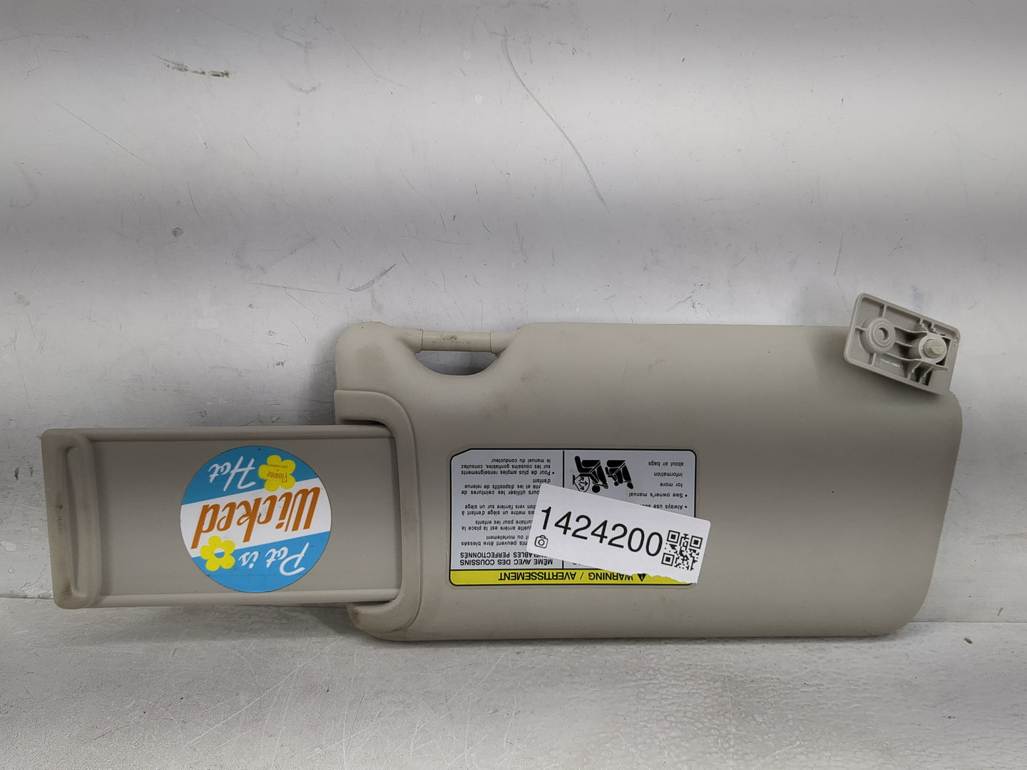 2013-2015 Nissan Versa Sun Visor Shade Replacement Passenger Right Mirror Fits Fits 2013 2014 2015 OEM Used Auto Parts - Oem