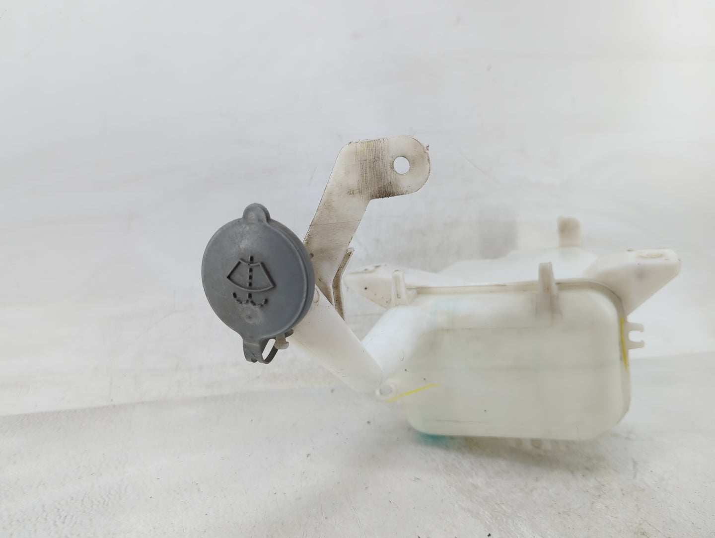 Nissan Versa Windshield Washer Fluid Reservoir Bottle Oem - Oemusedautoparts1.com