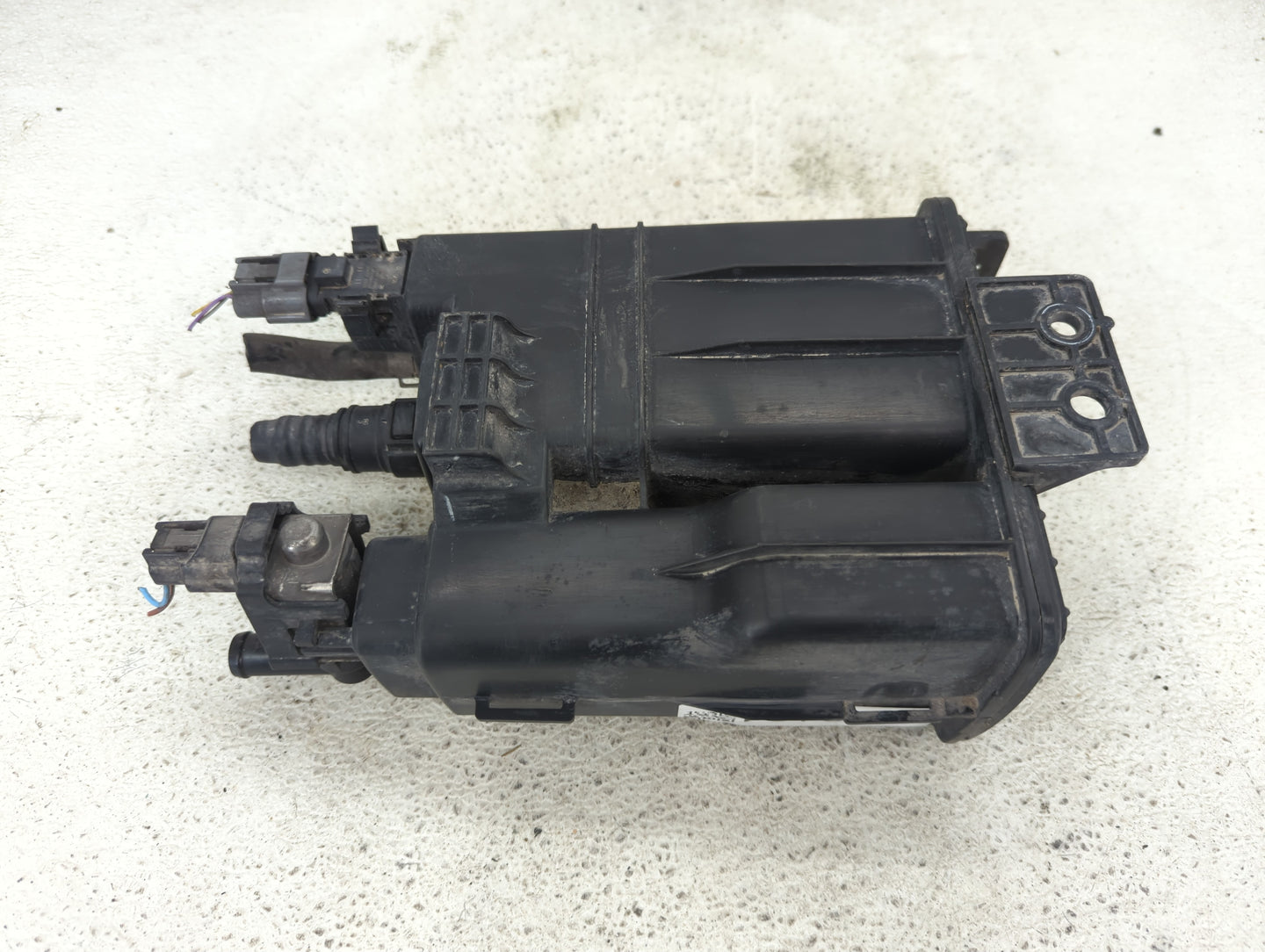 2015 Nissan Versa Fuel Vapor Charcoal Canister 1432104 - Oemusedautoparts1.com