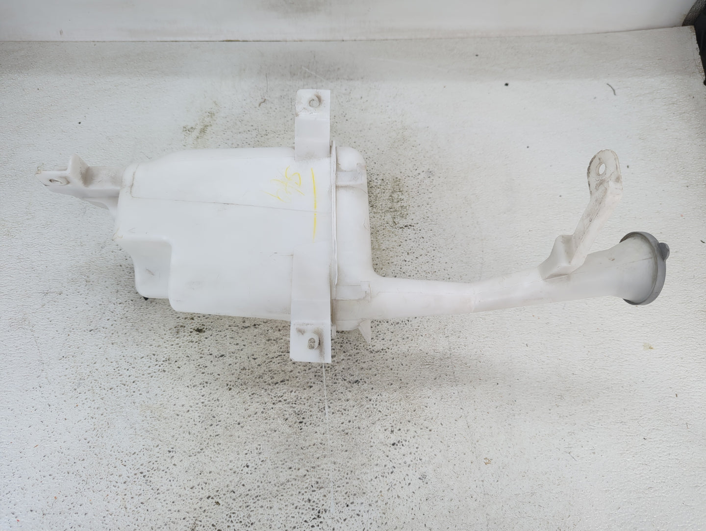 Nissan Versa Windshield Washer Fluid Reservoir Bottle Oem - Oemusedautoparts1.com