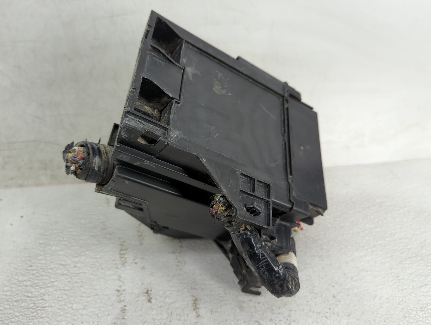 2013-2019 Nissan Versa Fusebox Fuse Box Panel Relay Module Fits Fits 2013 2014 2015 2016 2017 2018 2019 OEM Used Auto Parts 