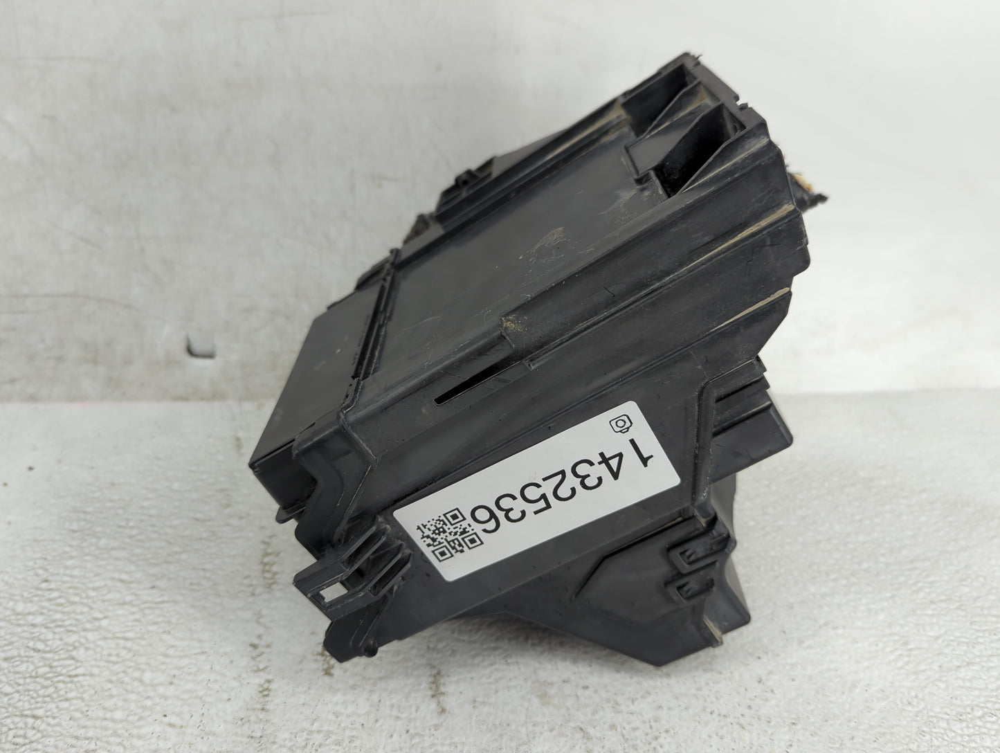 2013-2019 Nissan Versa Fusebox Fuse Box Panel Relay Module Fits Fits 2013 2014 2015 2016 2017 2018 2019 OEM Used Auto Parts 