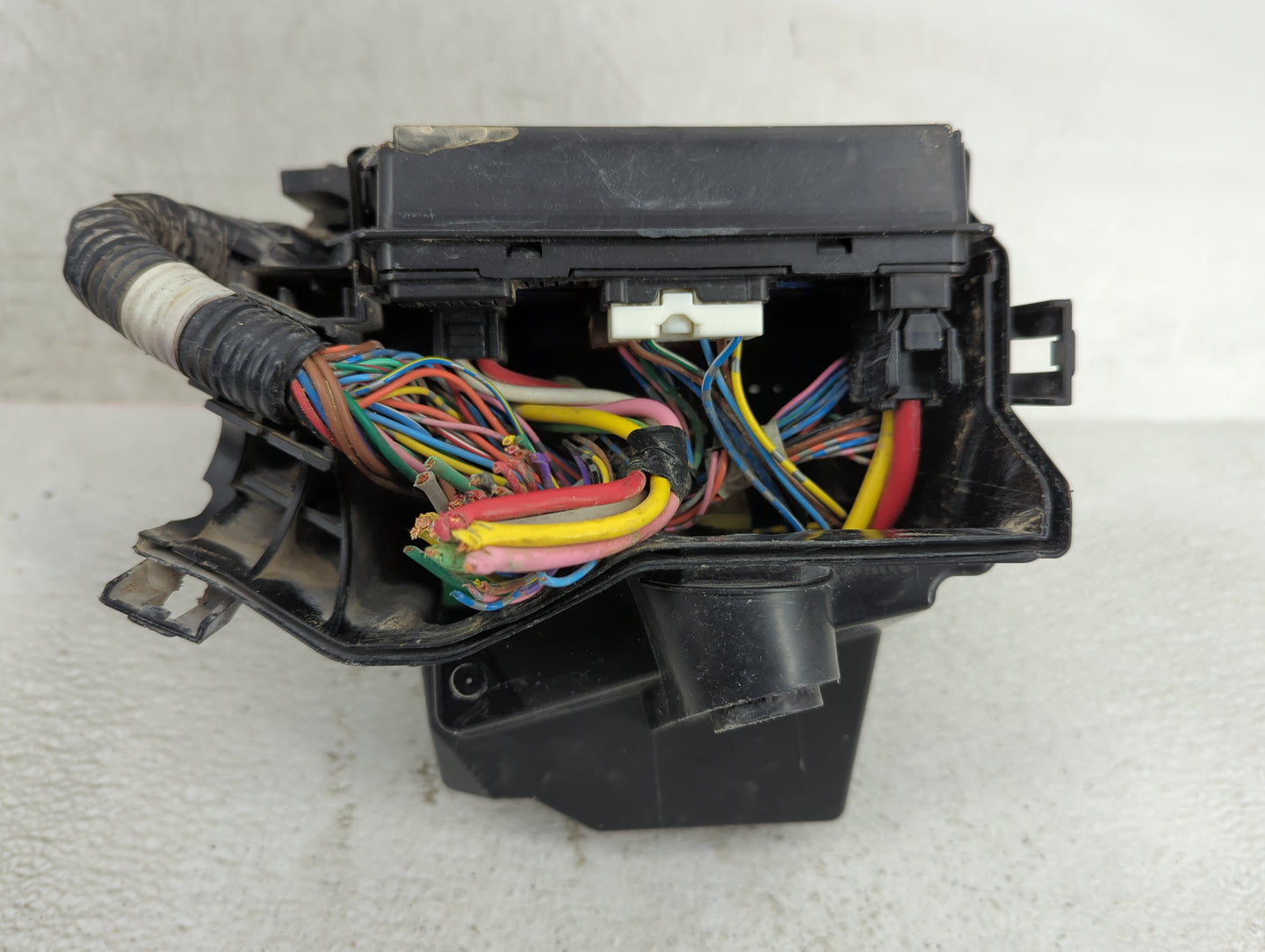 2013-2019 Nissan Versa Fusebox Fuse Box Panel Relay Module Fits Fits 2013 2014 2015 2016 2017 2018 2019 OEM Used Auto Parts 