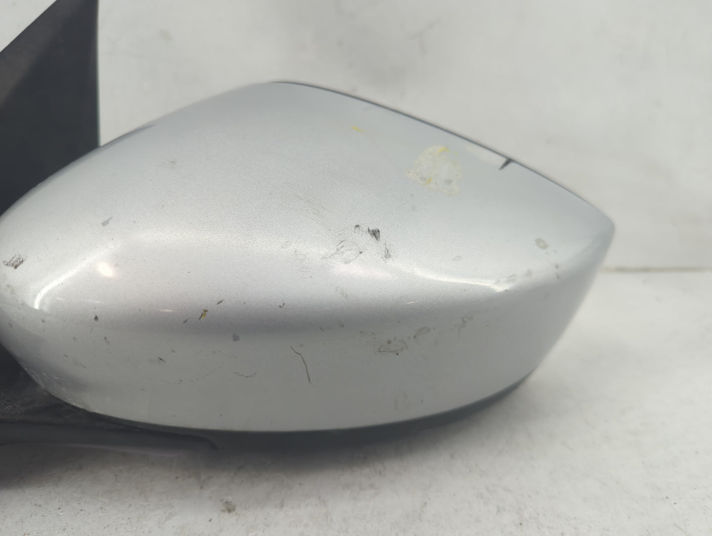 2015-2019 Nissan Versa Driver Side View Mirror - Left Door Mirror OEM Used - Oemusedautoparts1.com