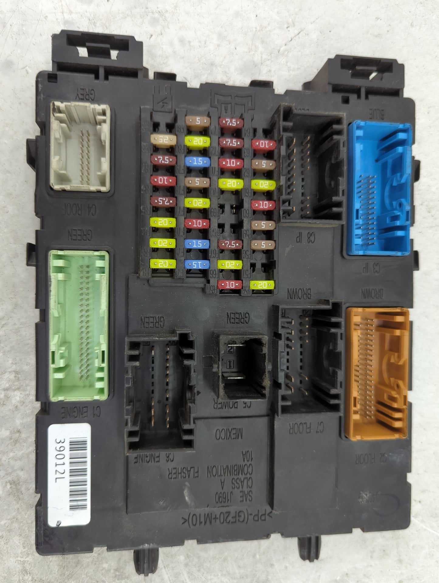 2013-2019 Nissan Versa Body Control Module Bcm Inner Cabin Fuse Box - Oemusedautoparts1.com