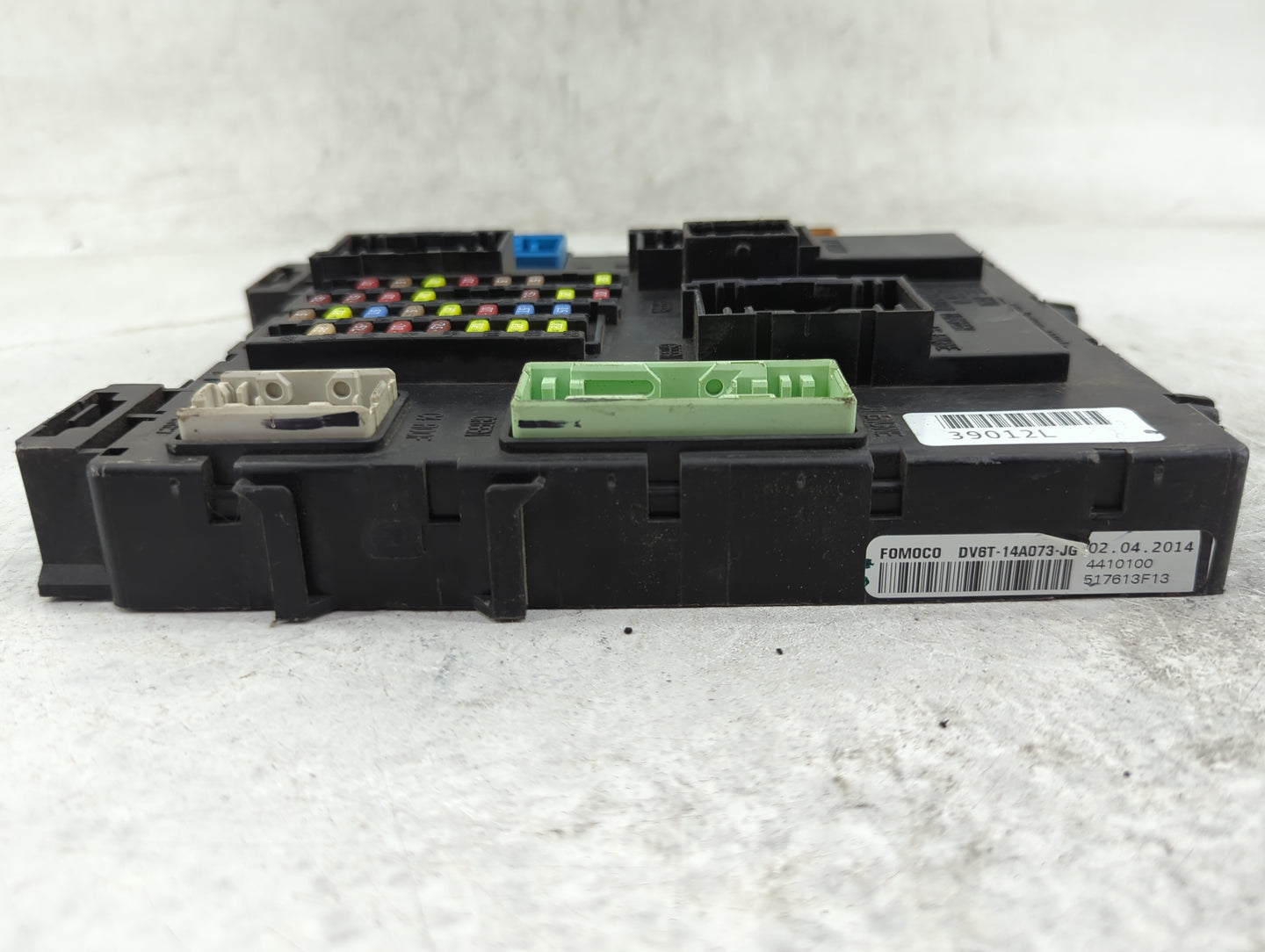 2013-2019 Nissan Versa Body Control Module Bcm Inner Cabin Fuse Box - Oemusedautoparts1.com