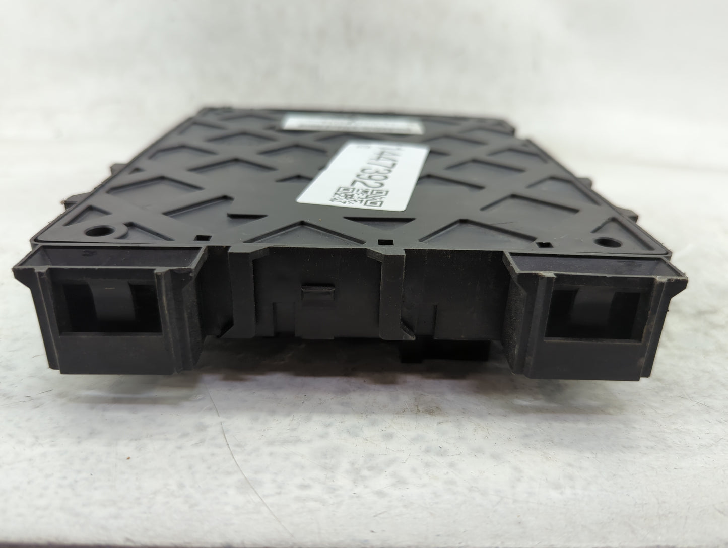 2013-2019 Nissan Versa Body Control Module Bcm Inner Cabin Fuse Box - Oemusedautoparts1.com