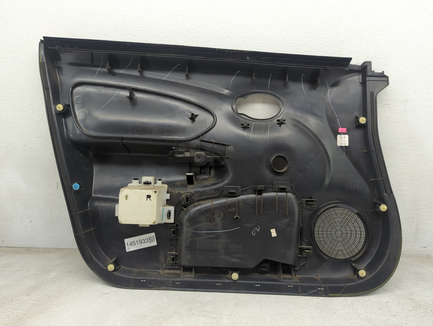 2015 Nissan Versa Front Right Passenger Interior Door Panel Trim Black - Oemusedautoparts1.com