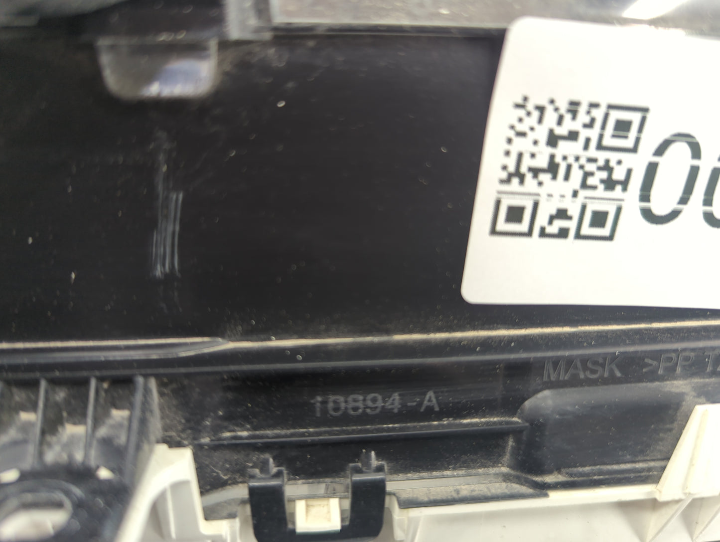 2015 Nissan Versa Instrument Cluster Speedometer Gauges P/N:10894-A Miles: Fits OEM Used Auto Parts - Oemusedautoparts1.com