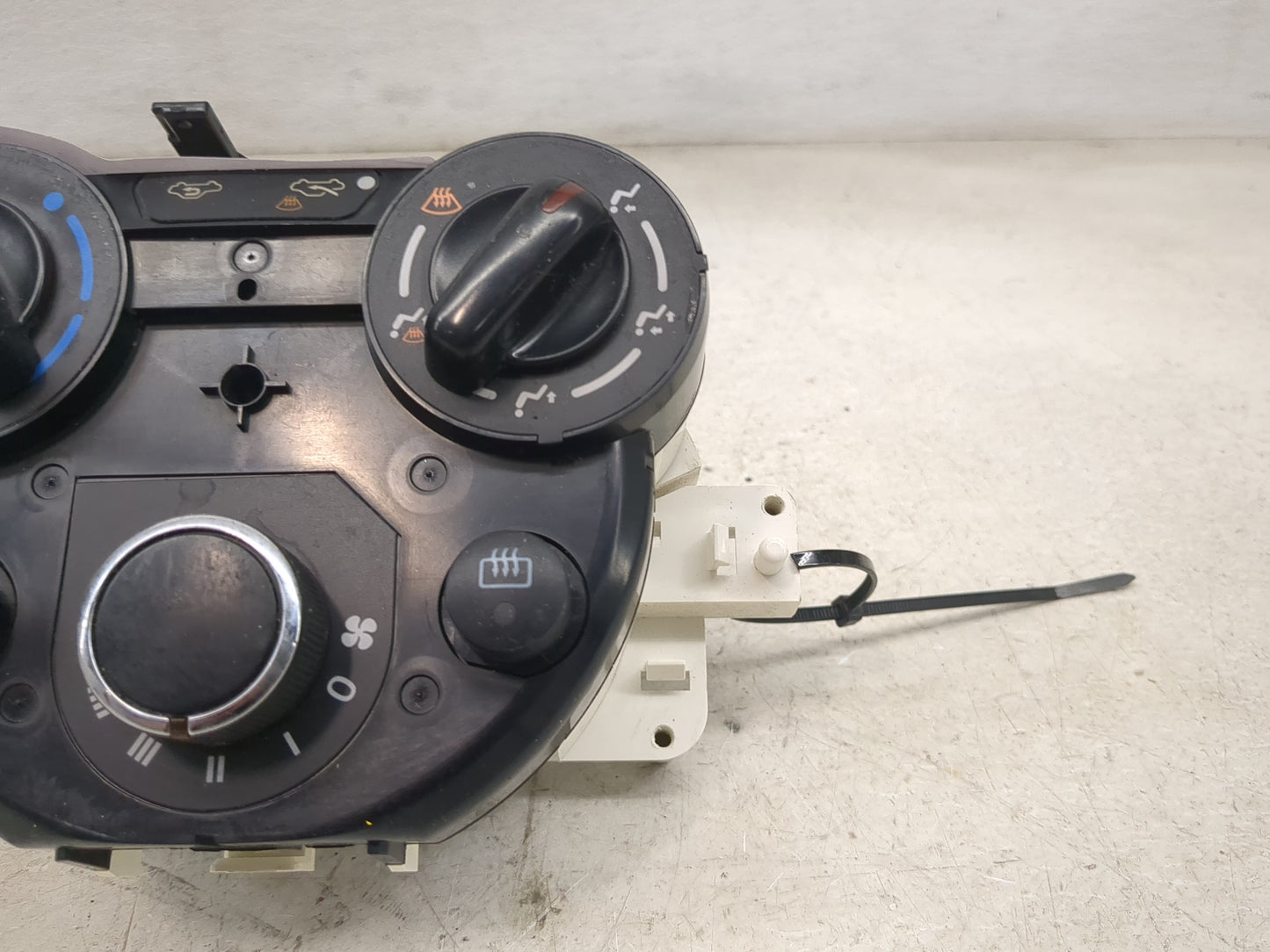 2015-2019 Nissan Versa Climate Control Module Temperature AC/Heater Replacement Fits Fits 2015 2016 2017 2018 2019 OEM Used 