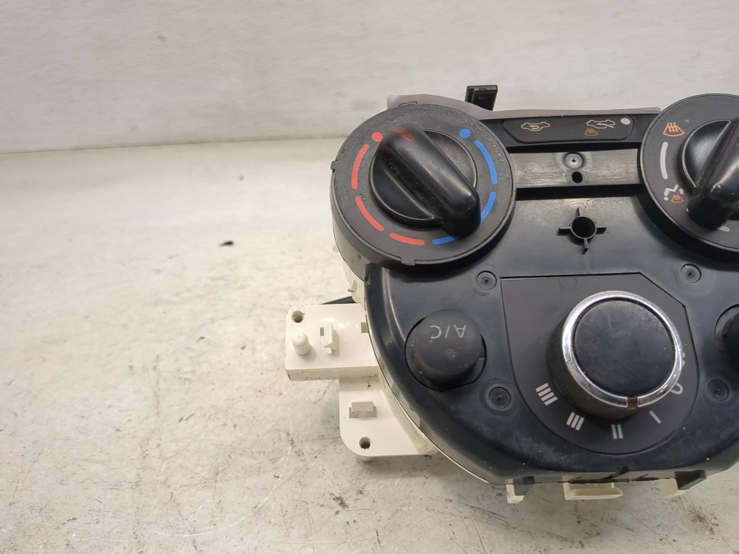 2015-2019 Nissan Versa Climate Control Module Temperature AC/Heater Replacement Fits Fits 2015 2016 2017 2018 2019 OEM Used 