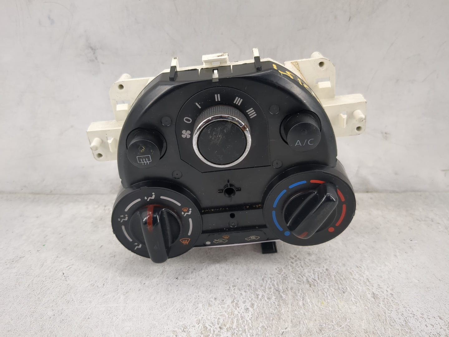 2015-2019 Nissan Versa Climate Control Module Temperature AC/Heater Replacement P/N:27513-9KA0A Fits Fits 2015 2016 2017 201
