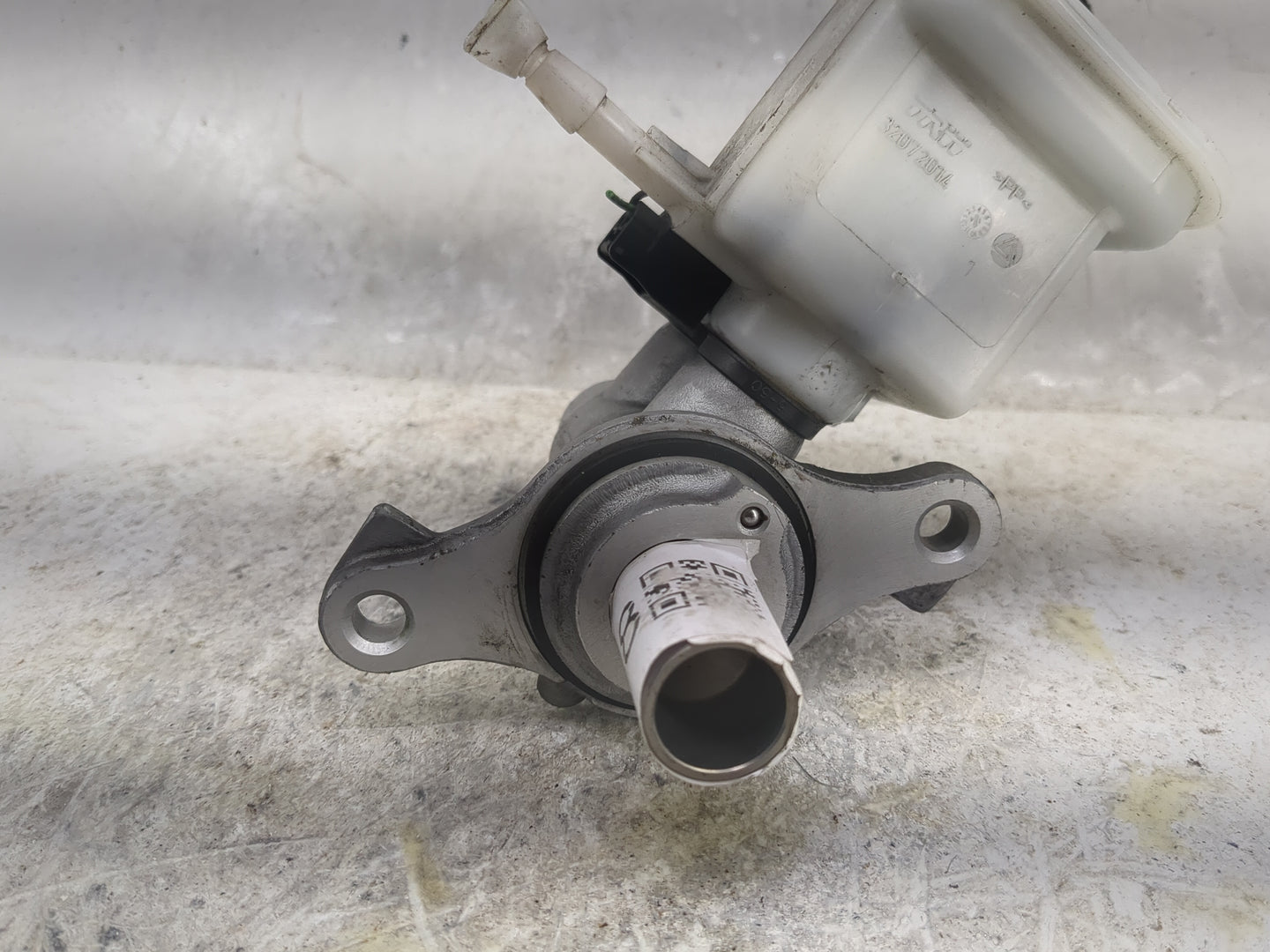 2012-2019 Nissan Versa Brake Master Cylinder 1496768 - Oemusedautoparts1.com