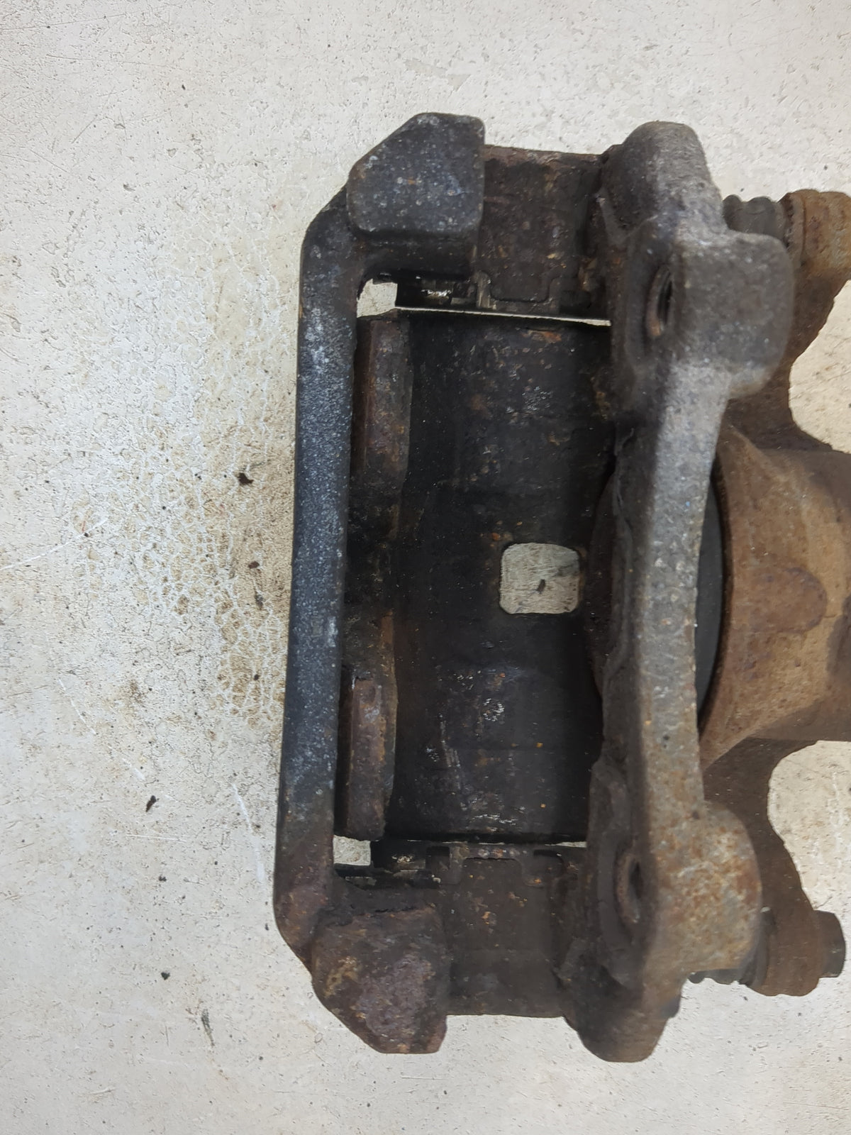 2012-2019 Nissan Versa Front Driver Left Brake Caliper 1512118 - Oemusedautoparts1.com