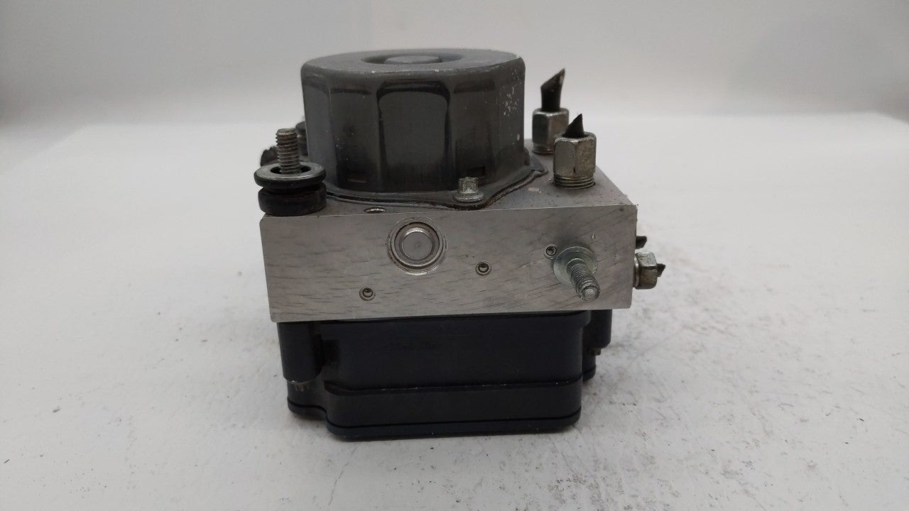 2013 Nissan Versa ABS Pump Control Module Replacement P/N:47660 9KA0A 476609KA0A, 47660 9KAOA, 476609KAOA Fits OEM Used Auto