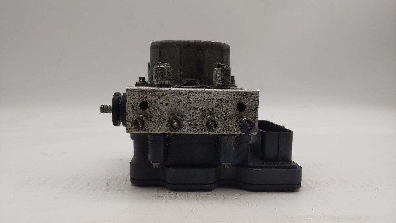 2015-2019 Nissan Versa ABS Pump Control Module Replacement P/N:47660 9KS0A 47660 9KL0A Fits Fits 2015 2016 2017 2018 2019 OE