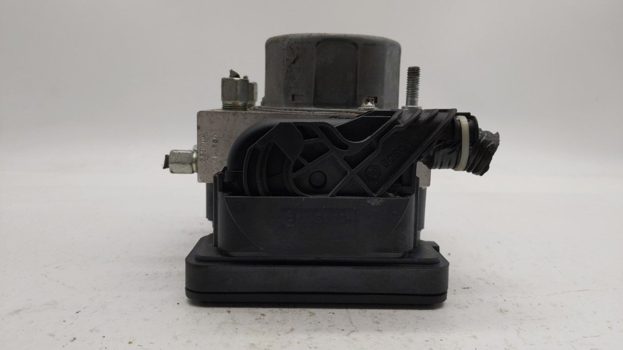 2015-2019 Nissan Versa ABS Pump Control Module Replacement P/N:47660 9KS0A 47660 9KL0A Fits Fits 2015 2016 2017 2018 2019 OE
