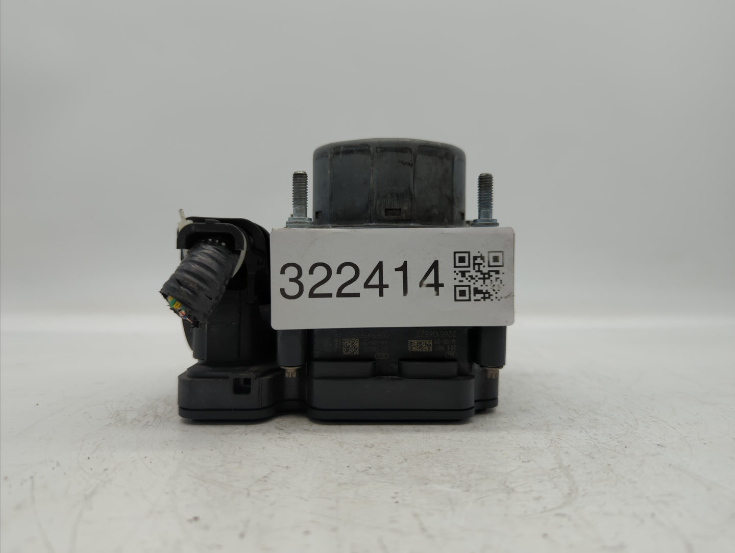 2015-2019 Nissan Versa ABS Pump Control Module Replacement P/N:47660 9KS0A 47660 9KL0A Fits Fits 2015 2016 2017 2018 2019 OE