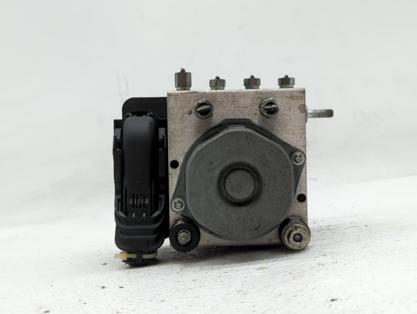 2015-2019 Nissan Versa ABS Pump Control Module Replacement P/N:47660 9KL0A 133800-4540 Fits Fits 2015 2016 2017 2018 2019 OE