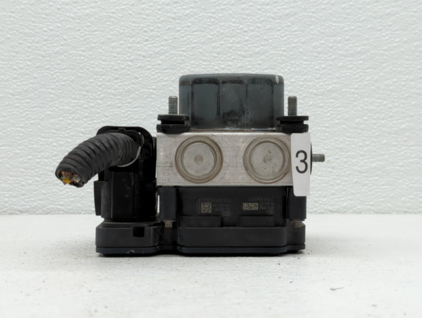 2015-2019 Nissan Versa ABS Pump Control Module Replacement P/N:47660 9KL0A 133800-4540 Fits Fits 2015 2016 2017 2018 2019 OE