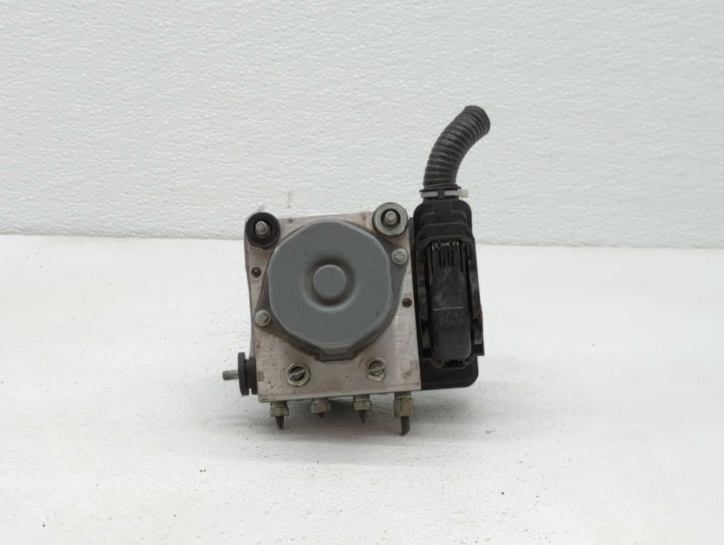 2015-2019 Nissan Versa ABS Pump Control Module Replacement P/N:47660 9KL0A 133800-4540 Fits Fits 2015 2016 2017 2018 2019 OE