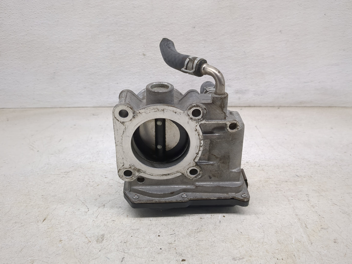 2012-2019 Nissan Versa Throttle Body P/N:3AA50-02 3AA50-02 E Fits Fits 2012 2013 2014 2015 2016 2017 2018 2019 OEM Used Auto