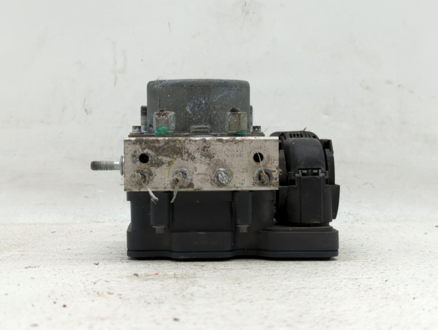 2015-2019 Nissan Versa ABS Pump Control Module Replacement P/N:47660 9KL0A 47660 9KS0A Fits Fits 2015 2016 2017 2018 2019 OE