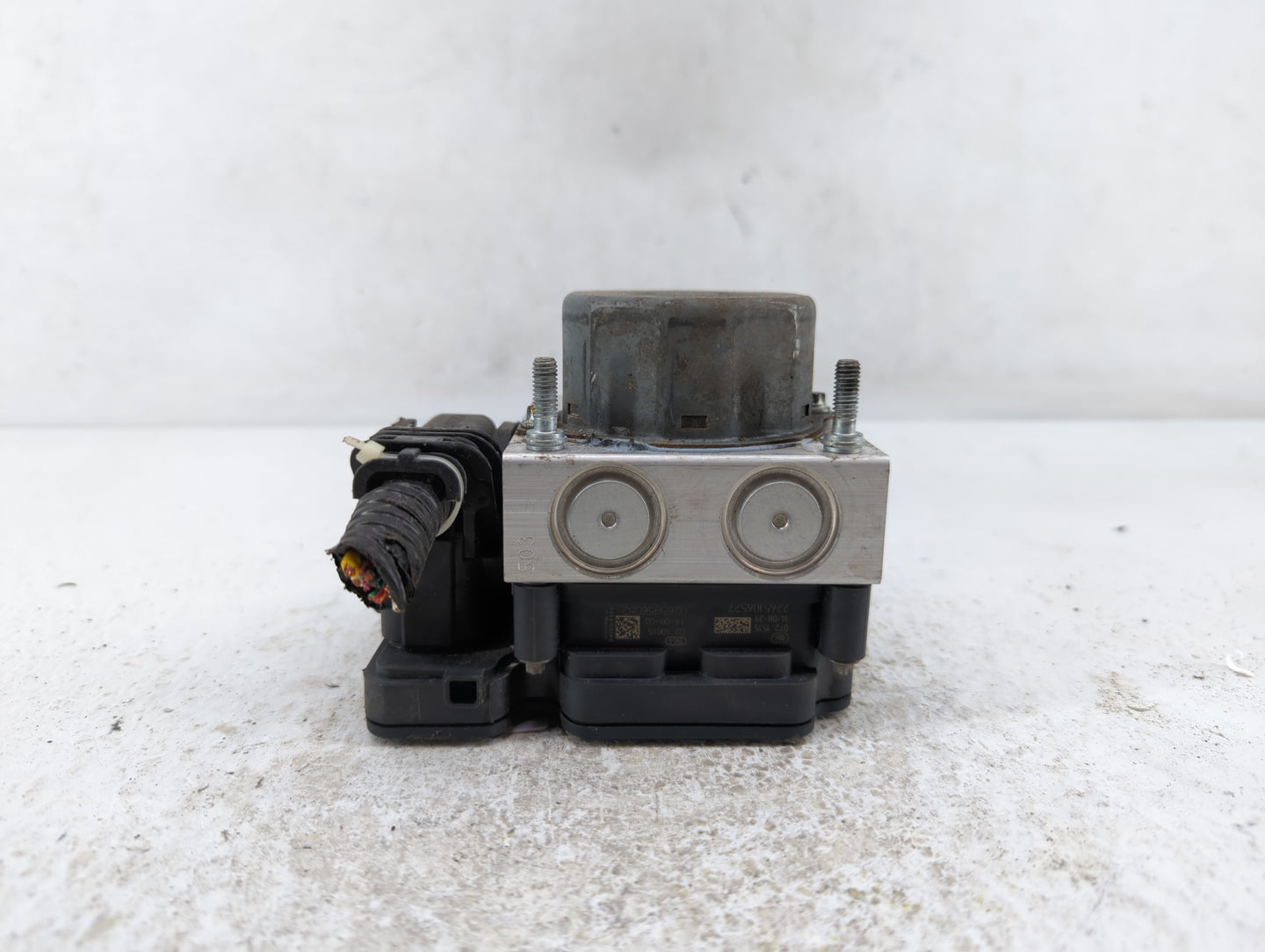 2015-2019 Nissan Versa ABS Pump Control Module Replacement P/N:47660 9KL0A 47660 9KS0A Fits Fits 2015 2016 2017 2018 2019 OE