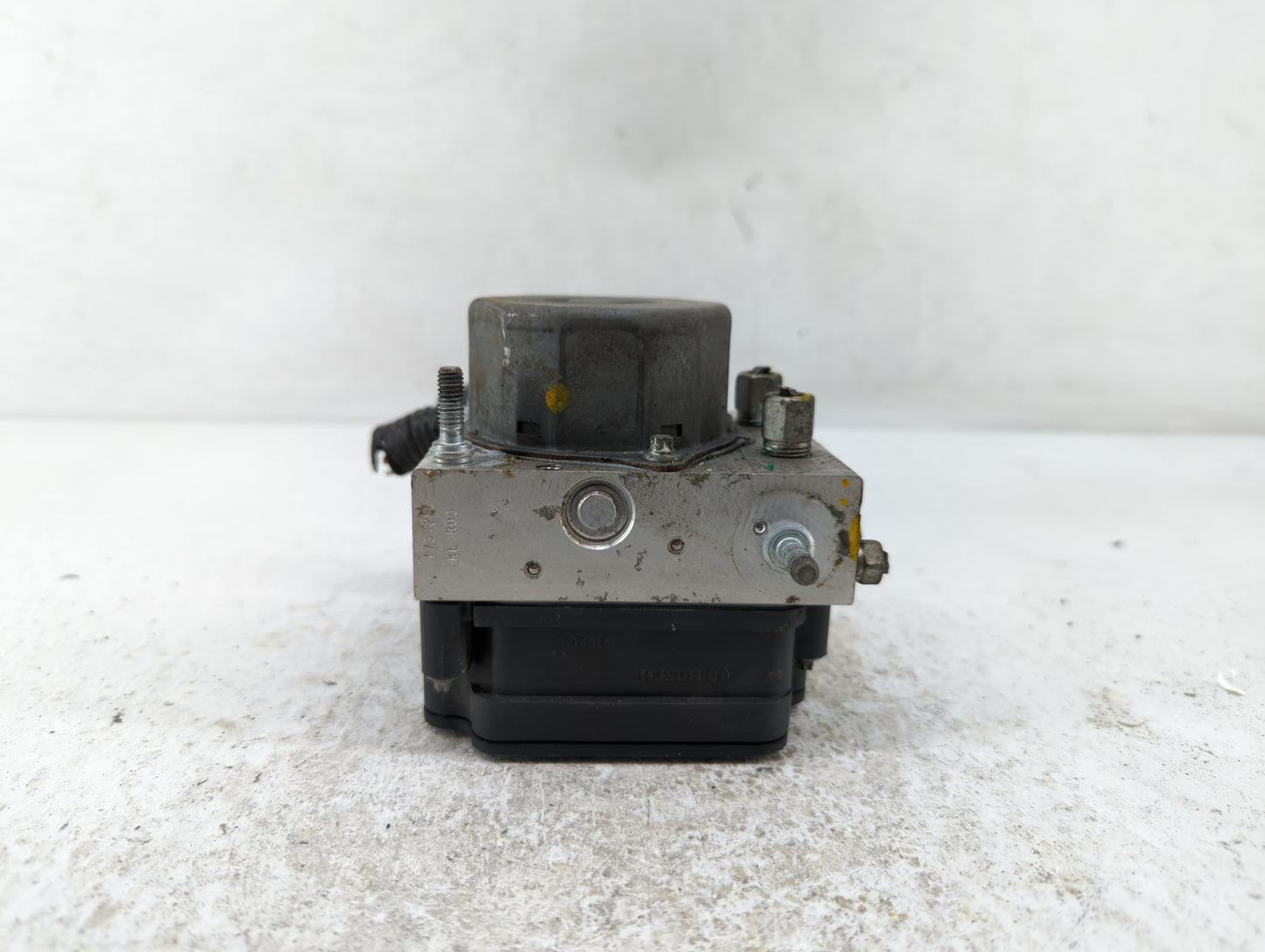 2015-2019 Nissan Versa ABS Pump Control Module Replacement P/N:47660 9KL0A 47660 9KS0A Fits Fits 2015 2016 2017 2018 2019 OE