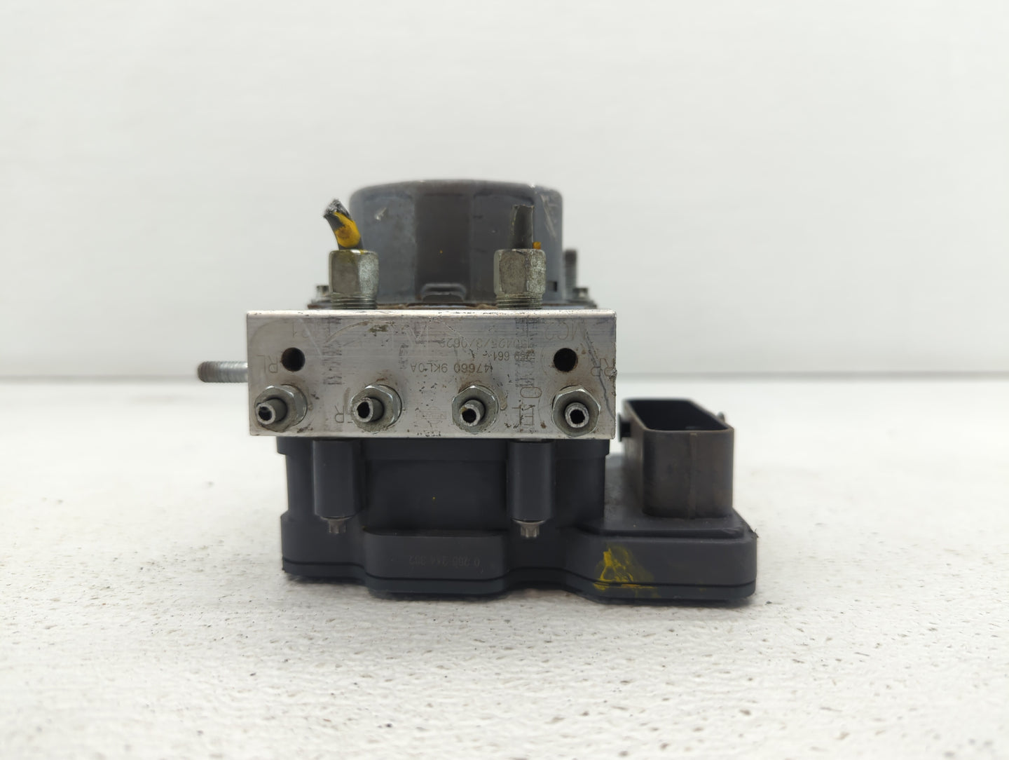 2015-2019 Nissan Versa ABS Pump Control Module Replacement P/N:47660 9KL0A 47660 9KS0A Fits Fits 2015 2016 2017 2018 2019 OE