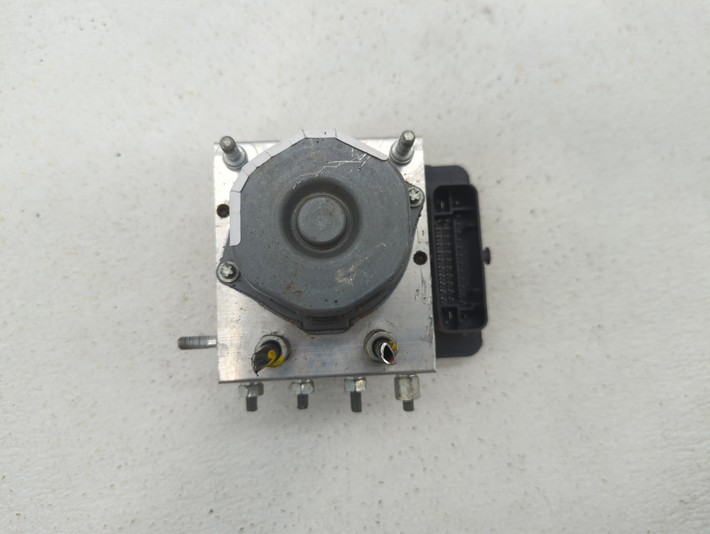 2015-2019 Nissan Versa ABS Pump Control Module Replacement P/N:47660 9KL0A 47660 9KS0A Fits Fits 2015 2016 2017 2018 2019 OE