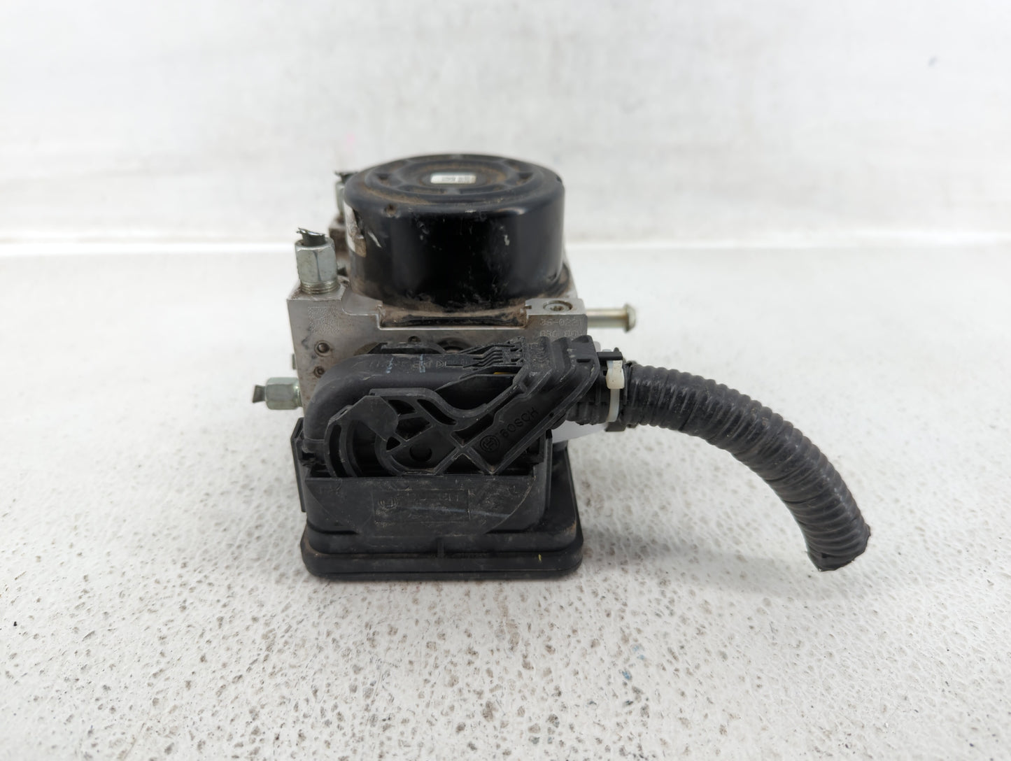 2014-2019 Nissan Versa ABS Pump Control Module Replacement P/N:47660 3WC0B Fits Fits 2014 2015 2016 2017 2018 2019 OEM Used 