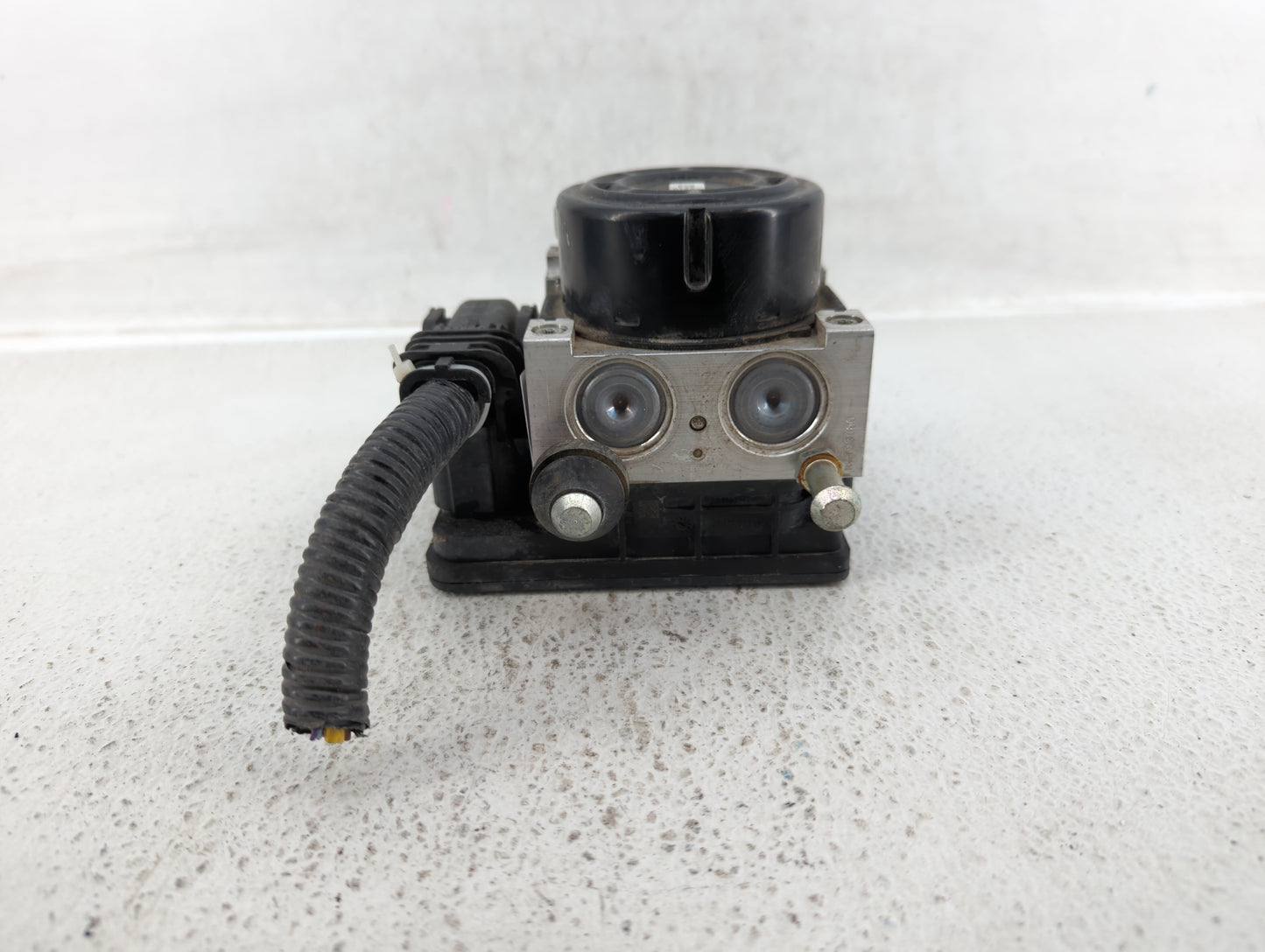 2014-2019 Nissan Versa ABS Pump Control Module Replacement P/N:47660 3WC0B Fits Fits 2014 2015 2016 2017 2018 2019 OEM Used 