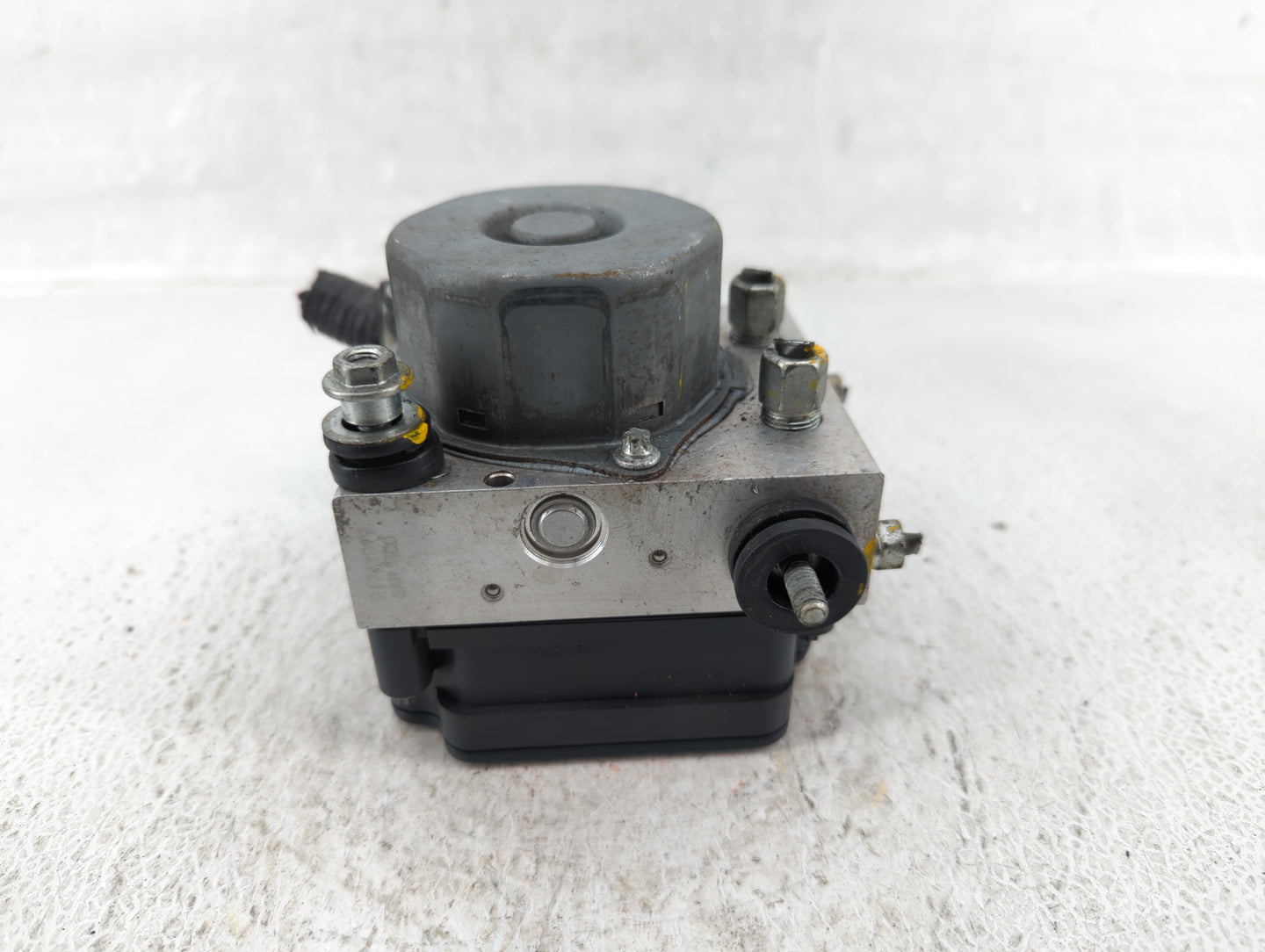 2015-2019 Nissan Versa ABS Pump Control Module Replacement P/N:269 661 47660 9KL0A Fits Fits 2015 2016 2017 2018 2019 OEM Us