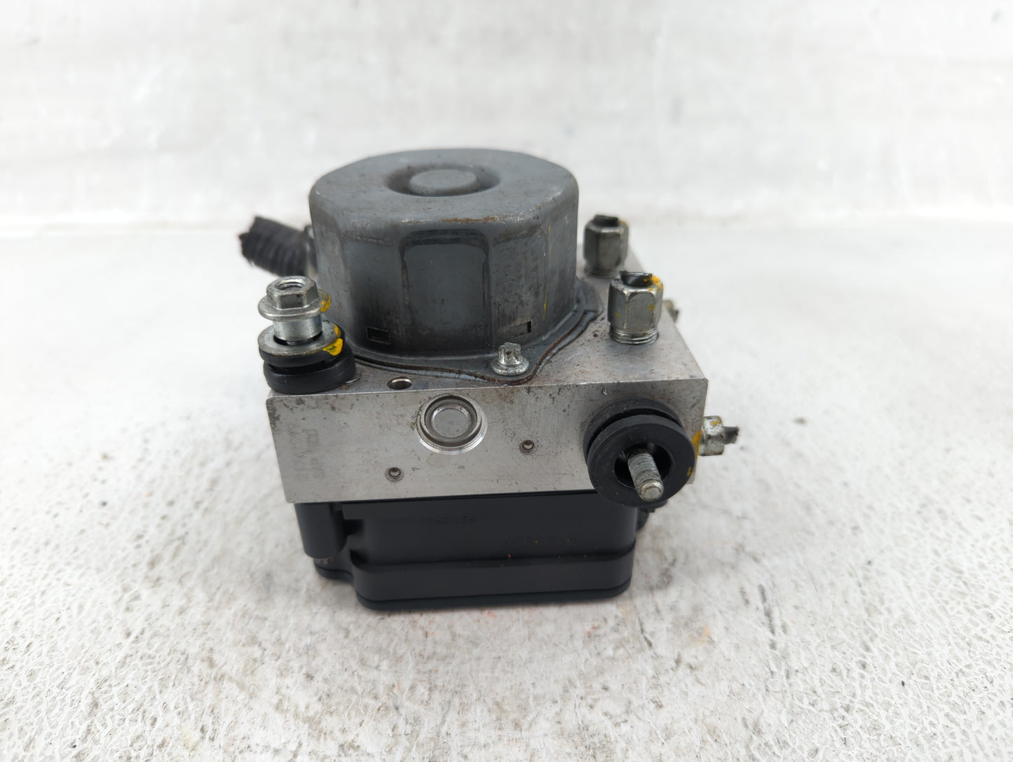2015-2019 Nissan Versa ABS Pump Control Module Replacement P/N:269 661 47660 9KL0A Fits Fits 2015 2016 2017 2018 2019 OEM Us