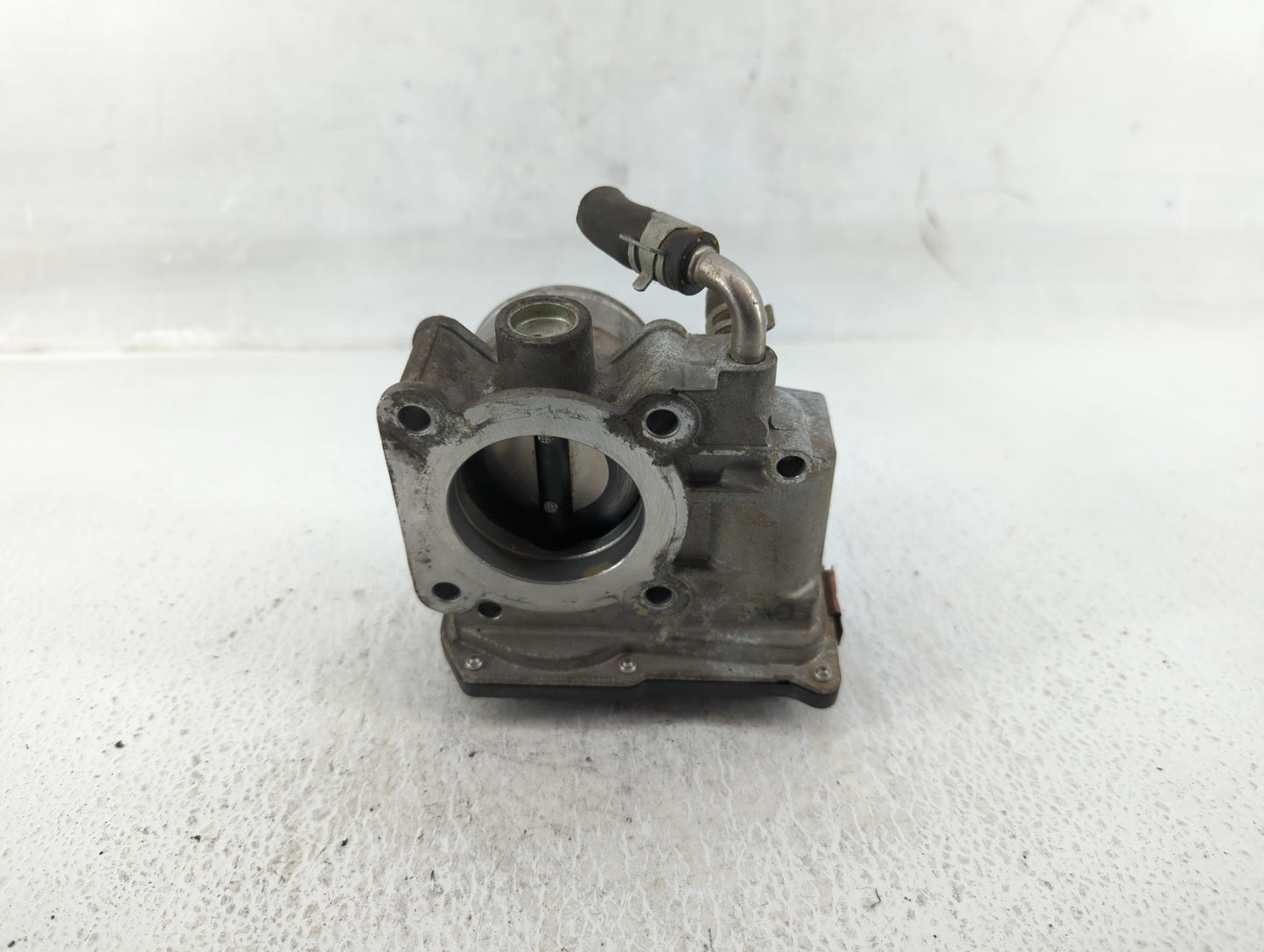 2012-2019 Nissan Versa Throttle Body Fits Fits 2012 2013 2014 2015 2016 2017 2018 2019 OEM Used Auto Parts - Oemusedautopart