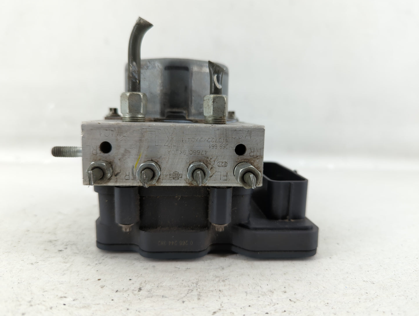 2015-2019 Nissan Versa ABS Pump Control Module Replacement P/N:47660 9KL0A Fits Fits 2015 2016 2017 2018 2019 OEM Used Auto 