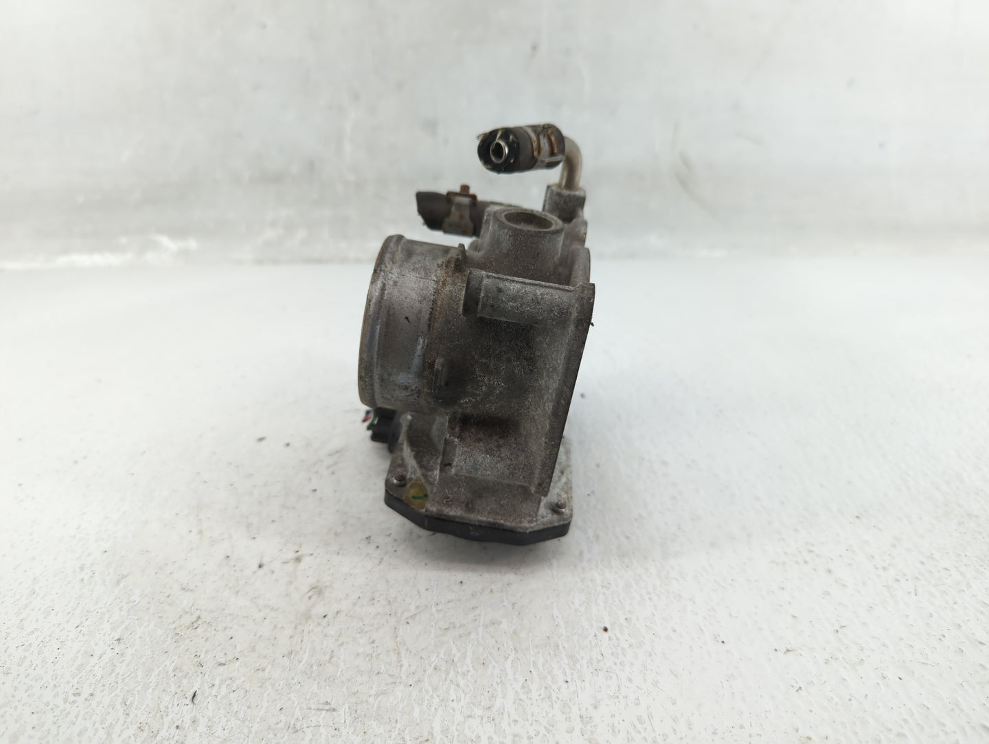 2012-2019 Nissan Versa Throttle Body P/N:3AA50-02 E Fits Fits 2012 2013 2014 2015 2016 2017 2018 2019 OEM Used Auto Parts - 