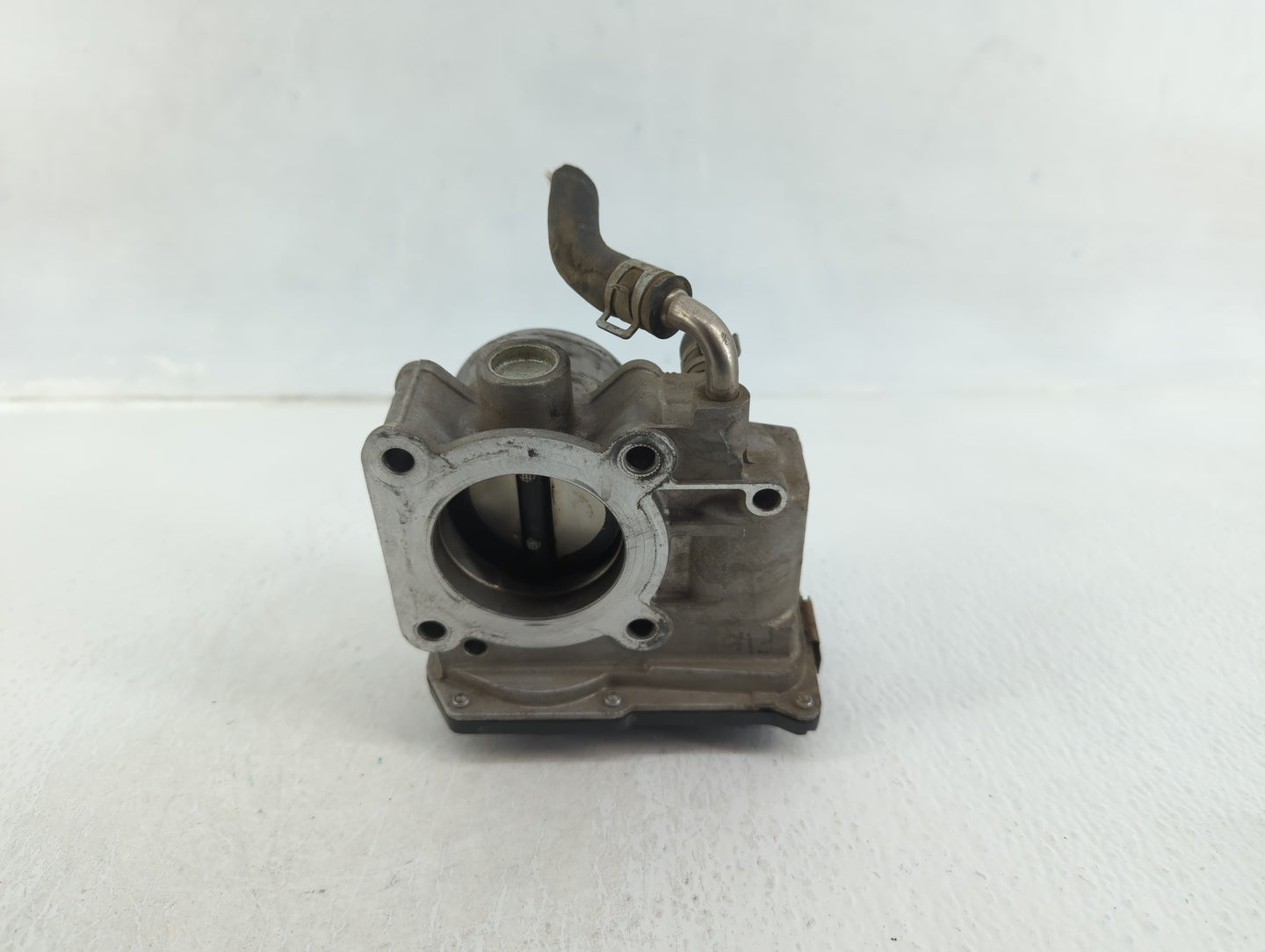 2012-2019 Nissan Versa Throttle Body P/N:3AA50-02 E Fits Fits 2012 2013 2014 2015 2016 2017 2018 2019 OEM Used Auto Parts - 