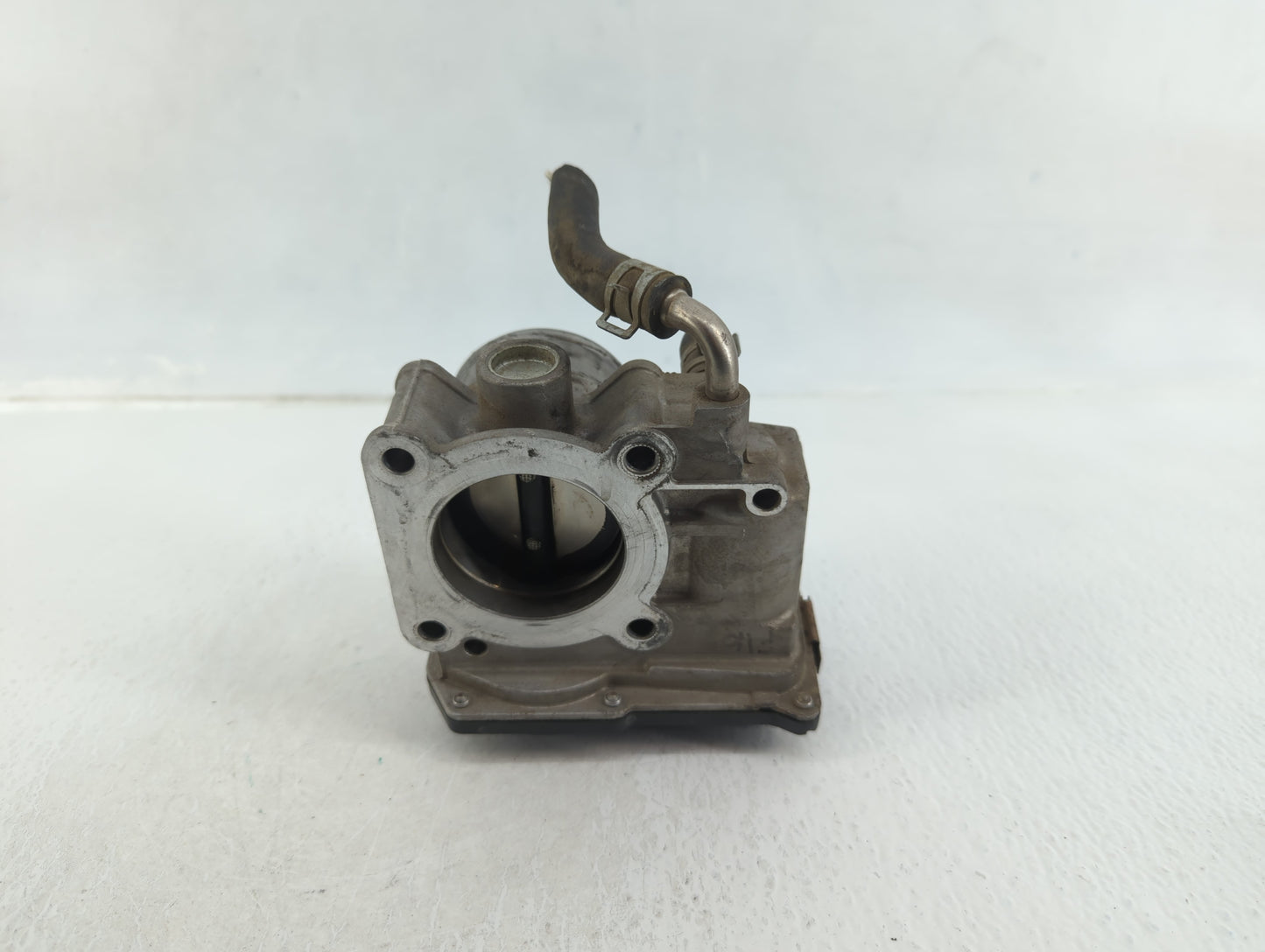 2012-2019 Nissan Versa Throttle Body P/N:3AA50-02 E Fits Fits 2012 2013 2014 2015 2016 2017 2018 2019 OEM Used Auto Parts - 