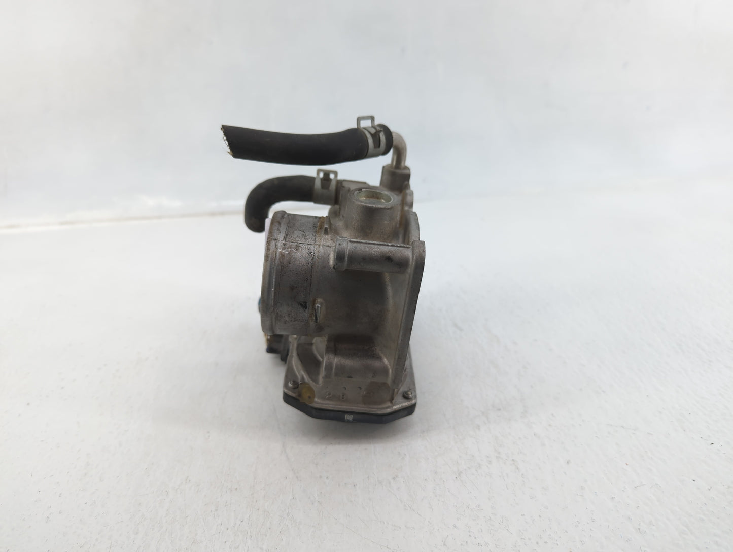 2012-2019 Nissan Versa Throttle Body P/N:3AA50-02 E Fits Fits 2012 2013 2014 2015 2016 2017 2018 2019 OEM Used Auto Parts - 