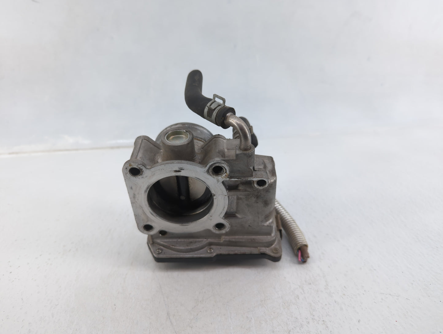 2012-2019 Nissan Versa Throttle Body P/N:3AA50-02 E Fits Fits 2012 2013 2014 2015 2016 2017 2018 2019 OEM Used Auto Parts - 