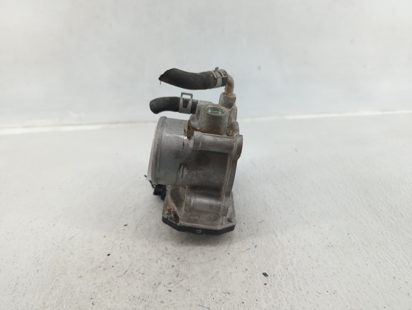 2012-2019 Nissan Versa Throttle Body P/N:3AA50-02 B Fits Fits 2012 2013 2014 2015 2016 2017 2018 2019 OEM Used Auto Parts - 