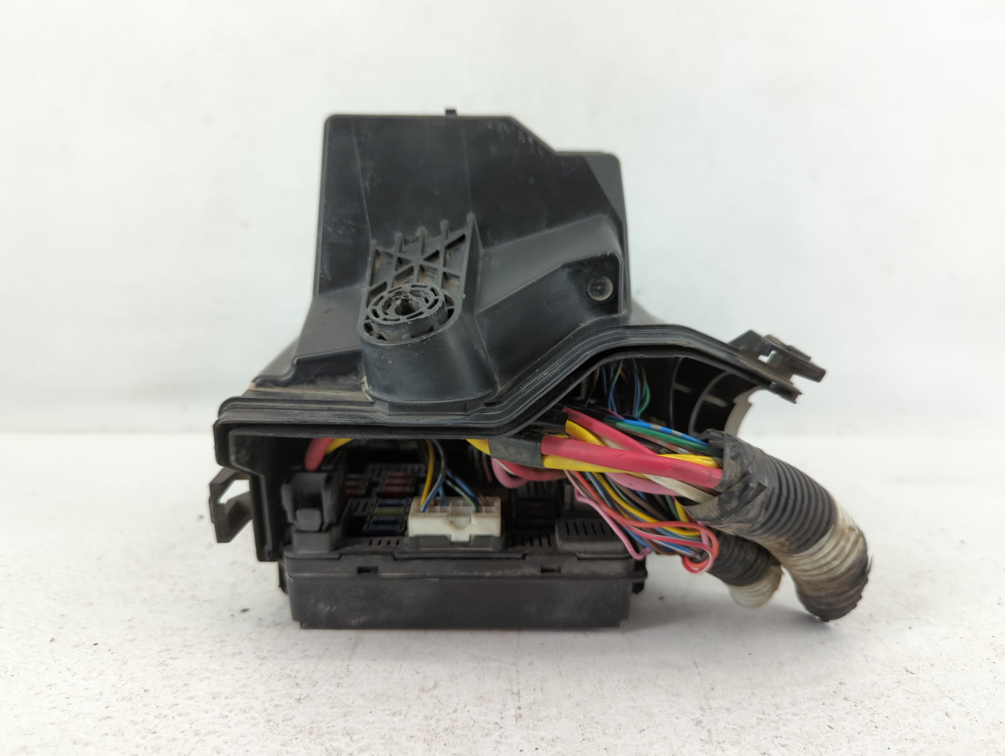 2013-2019 Nissan Versa Fusebox Fuse Box Panel Relay Module Fits Fits 2013 2014 2015 2016 2017 2018 2019 OEM Used Auto Parts 