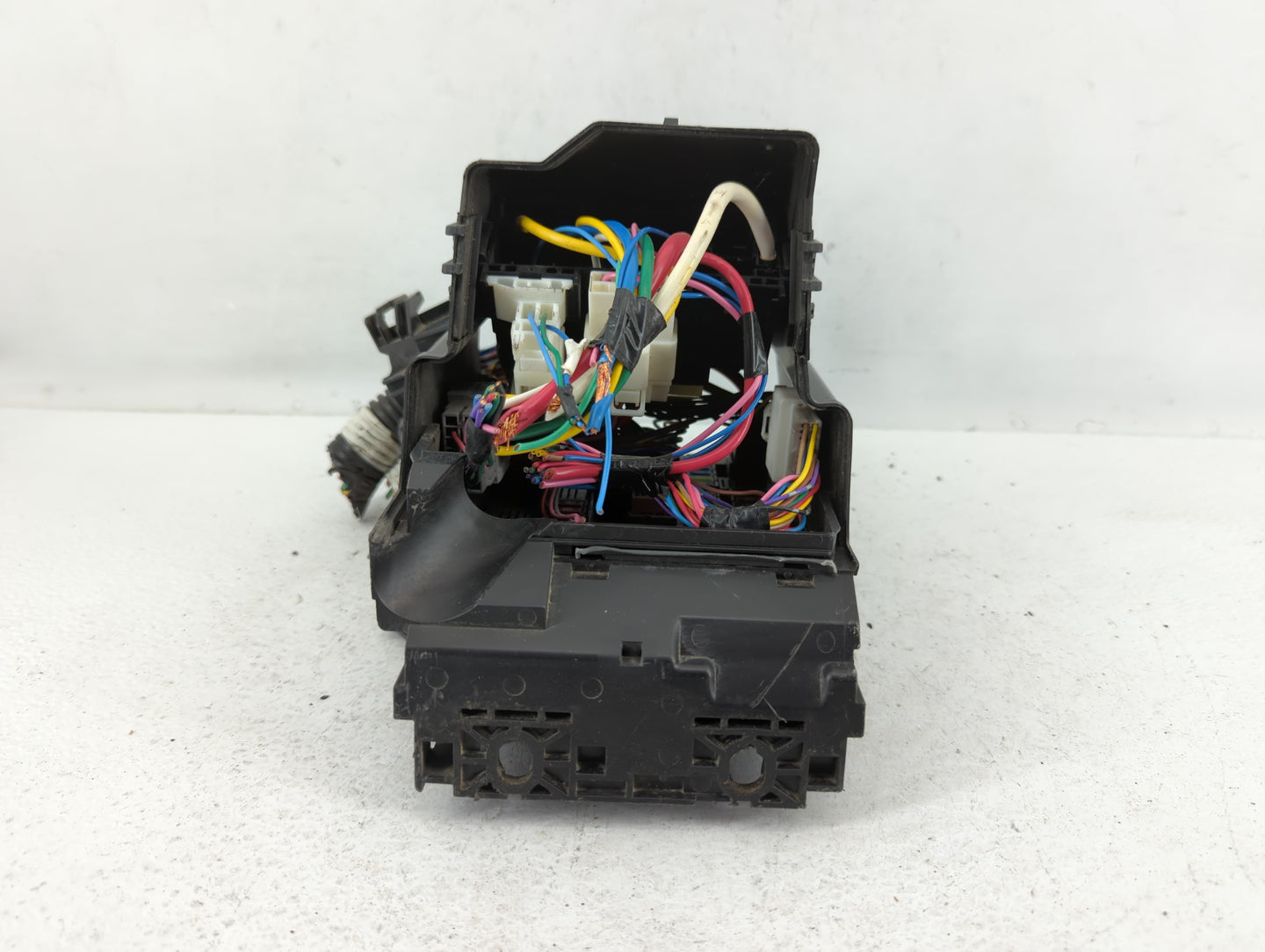 2013-2019 Nissan Versa Fusebox Fuse Box Panel Relay Module Fits Fits 2013 2014 2015 2016 2017 2018 2019 OEM Used Auto Parts 