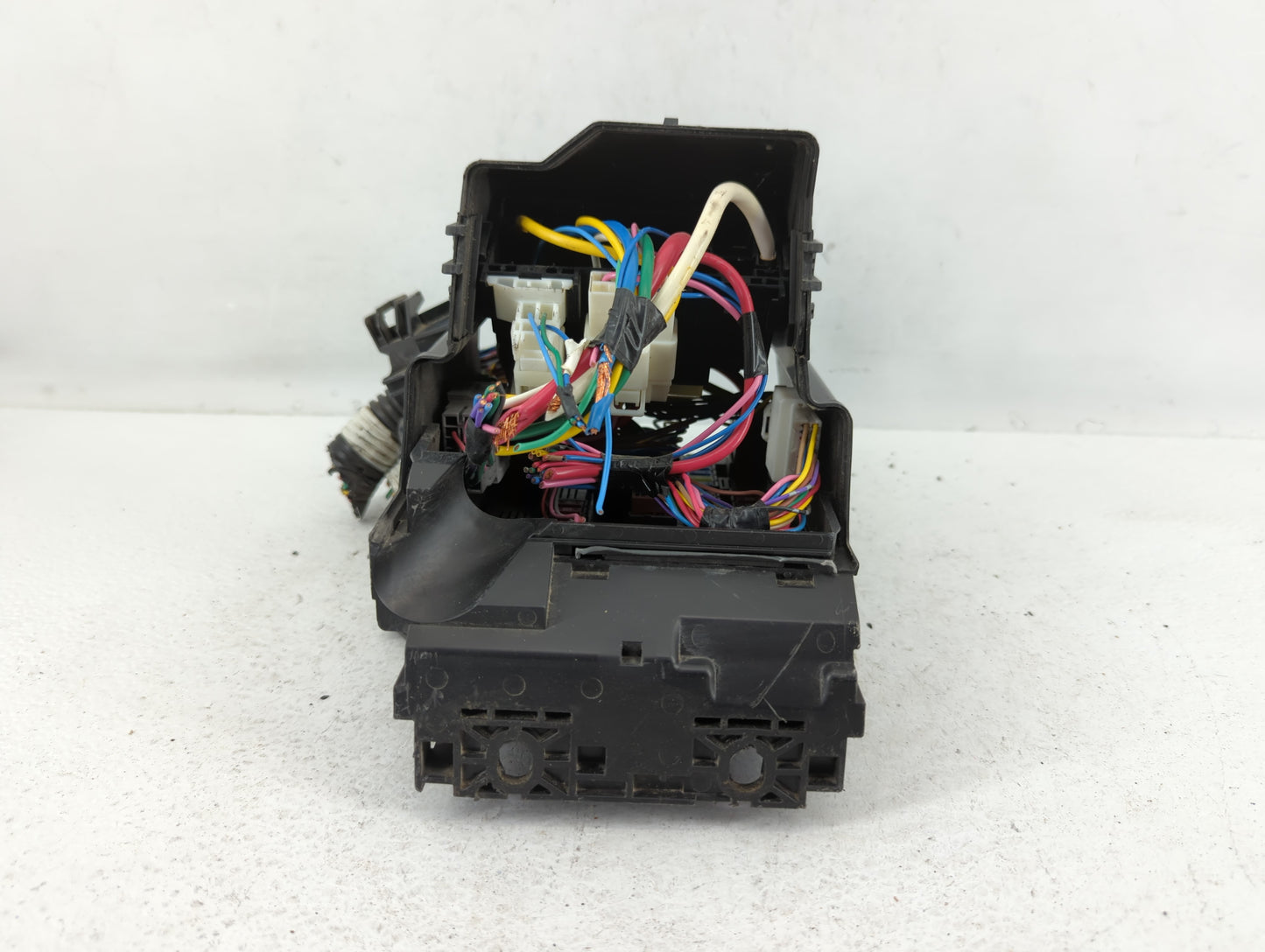 2013-2019 Nissan Versa Fusebox Fuse Box Panel Relay Module Fits Fits 2013 2014 2015 2016 2017 2018 2019 OEM Used Auto Parts 