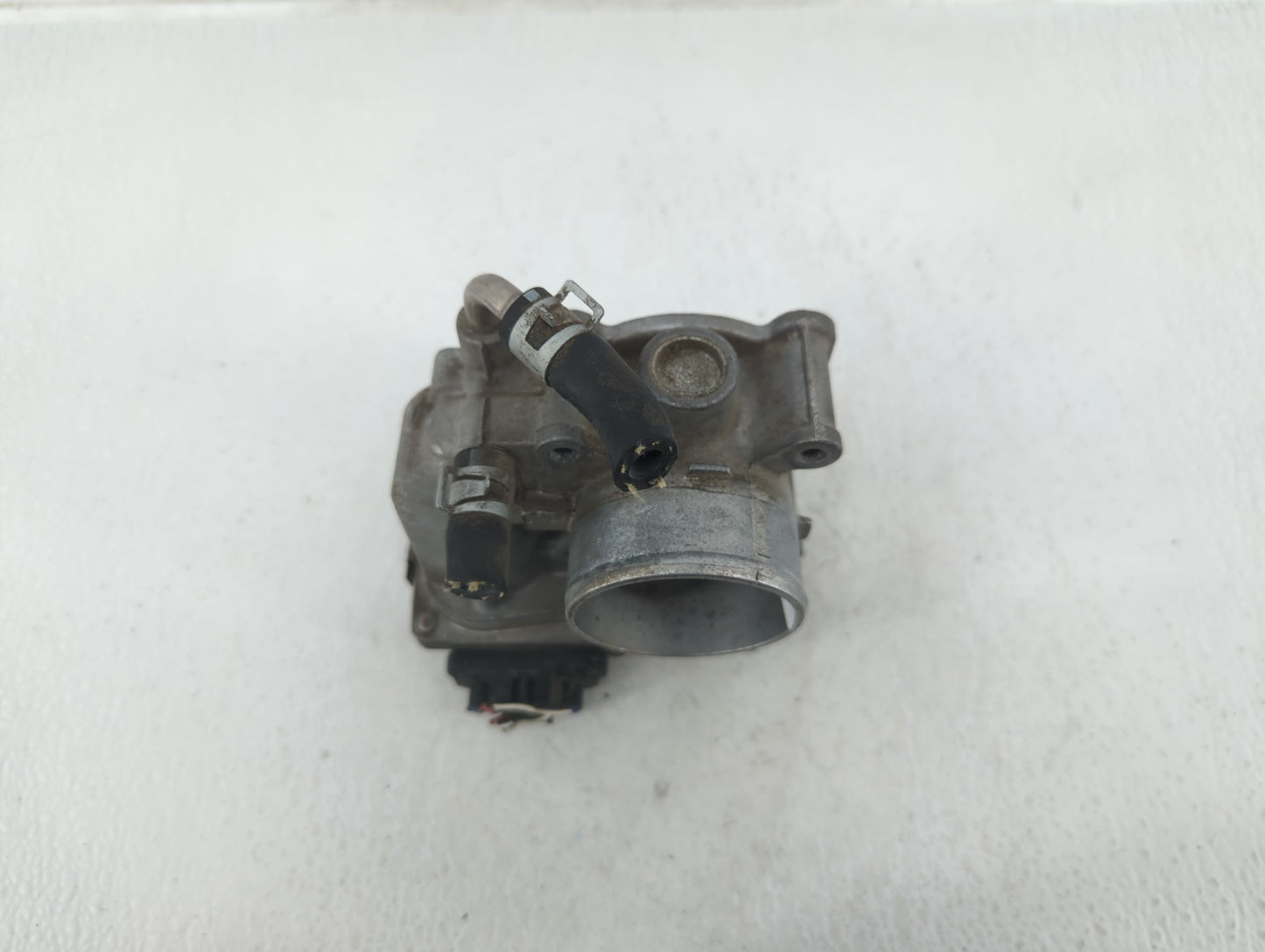 2012-2019 Nissan Versa Throttle Body P/N:3AA50-02 E Fits Fits 2012 2013 2014 2015 2016 2017 2018 2019 OEM Used Auto Parts - 