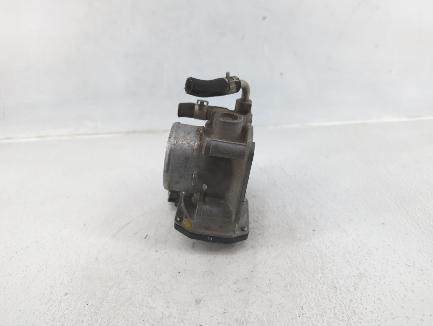 2012-2019 Nissan Versa Throttle Body P/N:3AA50-02 E Fits Fits 2012 2013 2014 2015 2016 2017 2018 2019 OEM Used Auto Parts - 