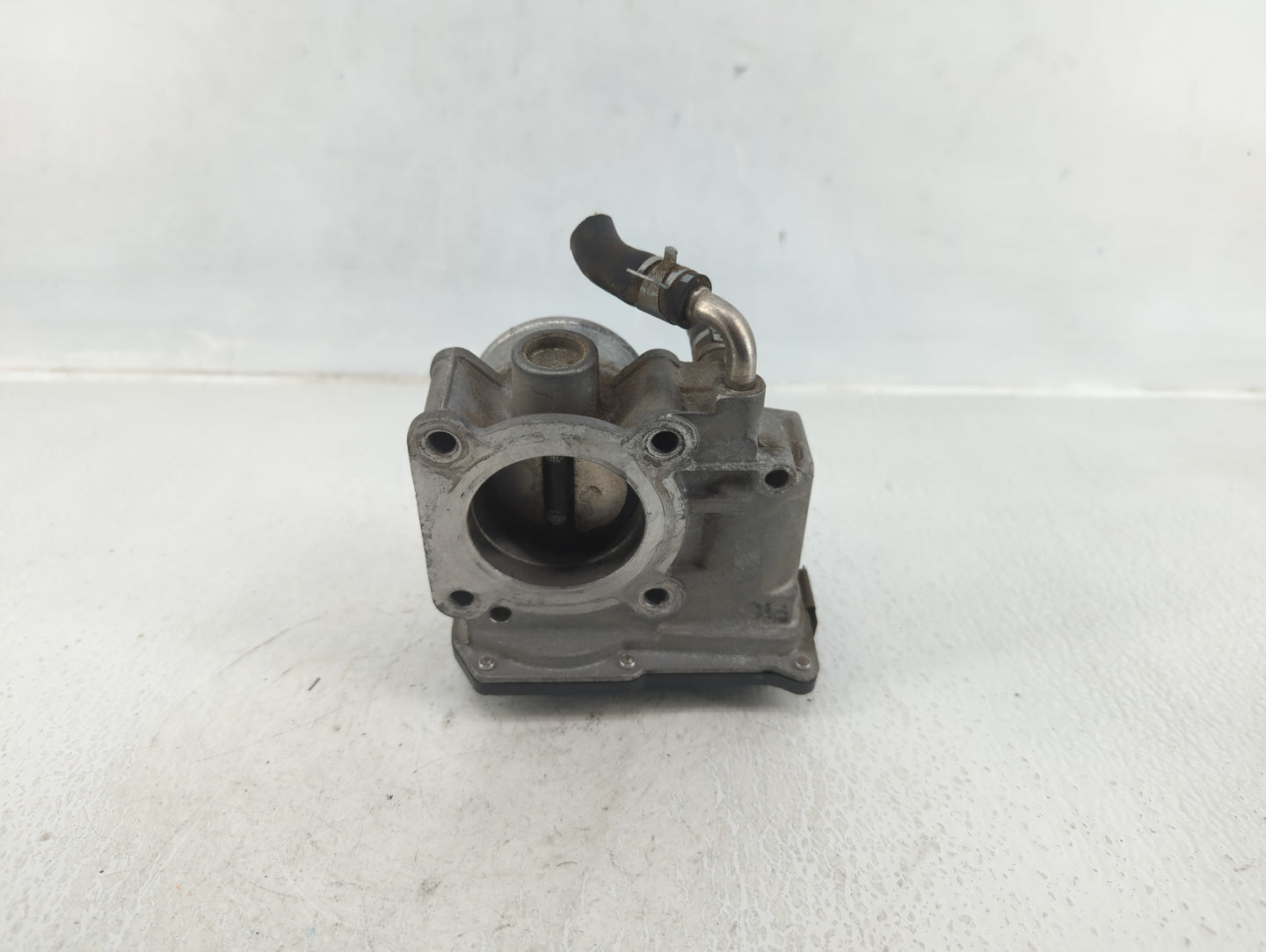 2012-2019 Nissan Versa Throttle Body P/N:3AA50-02 E Fits Fits 2012 2013 2014 2015 2016 2017 2018 2019 OEM Used Auto Parts - 