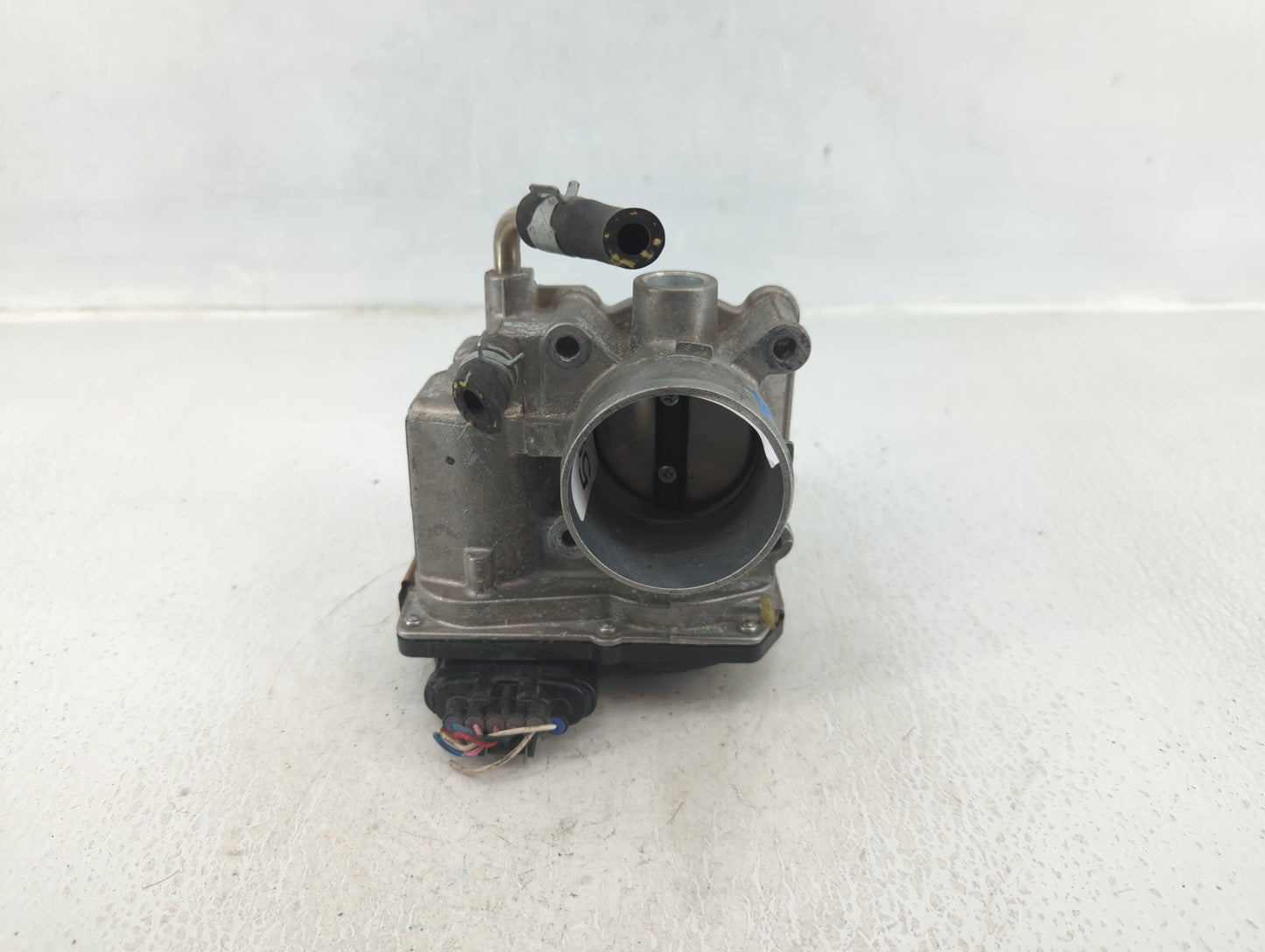 2012-2019 Nissan Versa Throttle Body P/N:3AA50-02 E Fits Fits 2012 2013 2014 2015 2016 2017 2018 2019 OEM Used Auto Parts - 